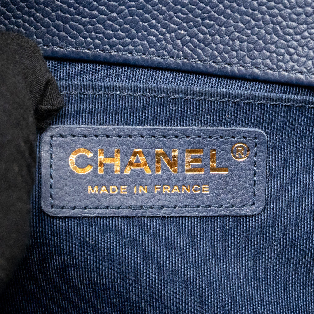 CHANEL MEDIUM BOY BAG CAVIAR NAVY LGHW