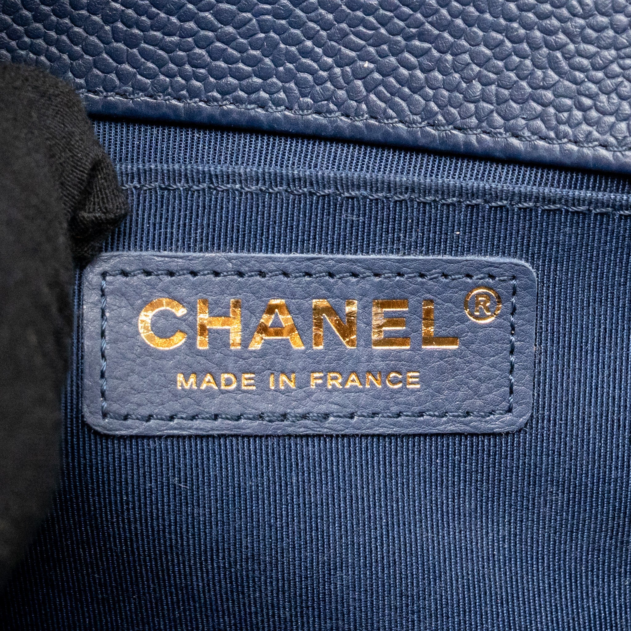 CHANEL MEDIUM BOY BAG CAVIAR NAVY LGHW