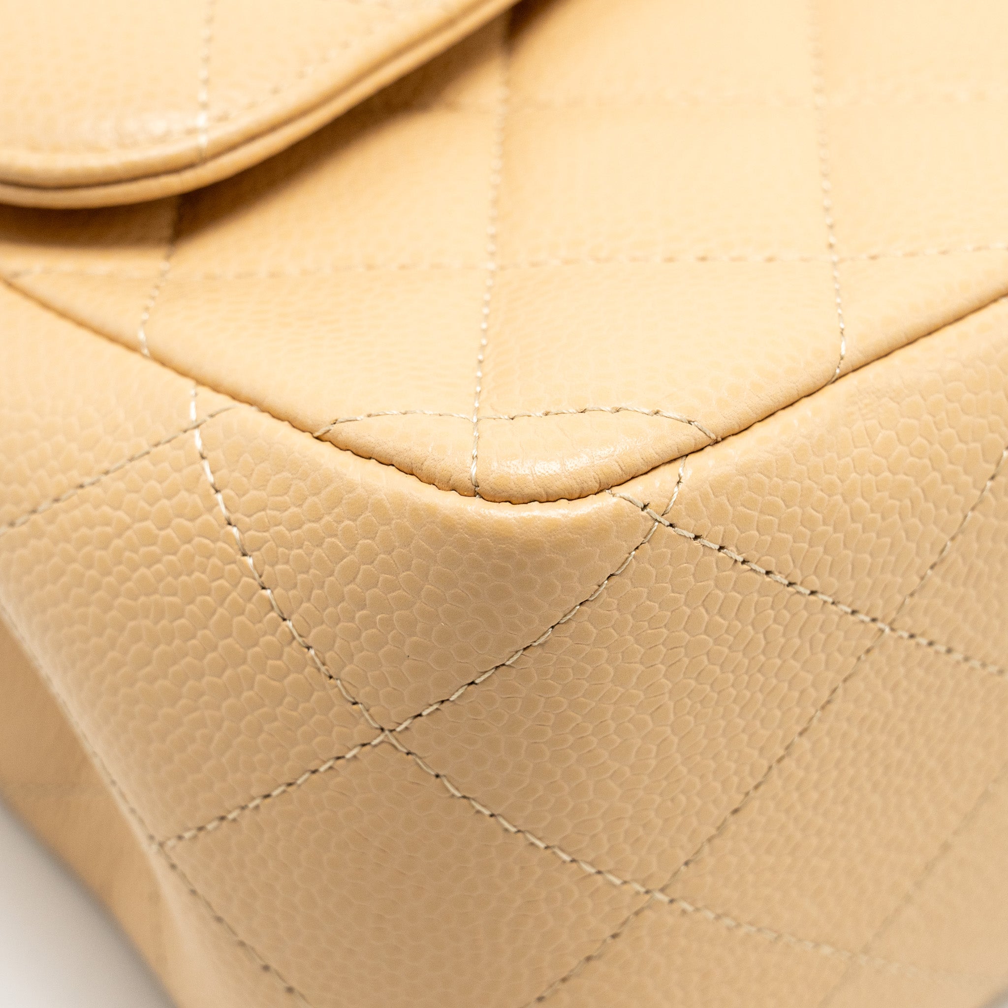 CHANEL JUMBO CLASSIC DOUBLE FLAP CAVIAR BEIGE LGHW (MICROCHIP)