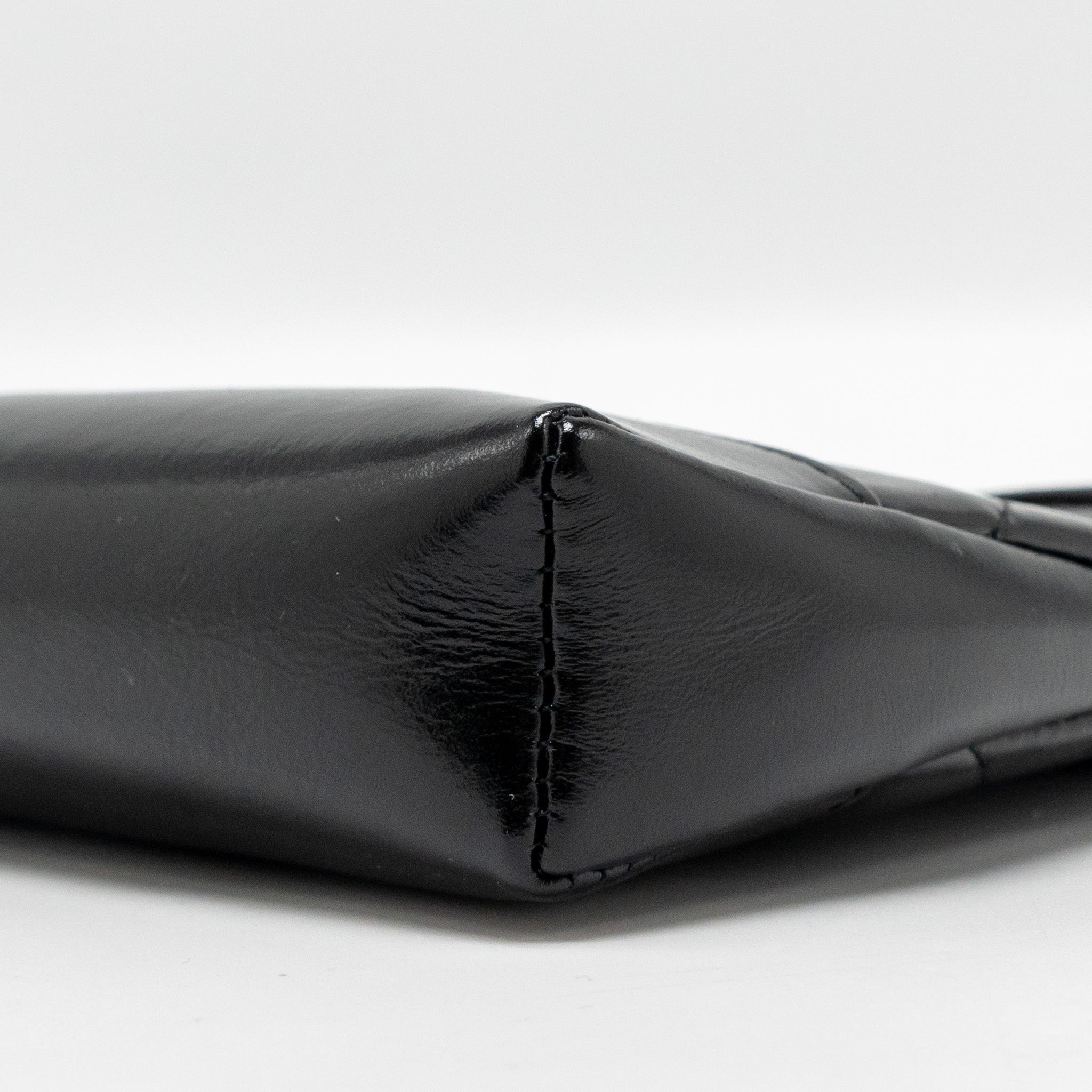 CHANEL 24C MINI 31 CLUTCH WITH CHAIN SHINY CALFSKIN BLACK LGHW (MICROCHIP)