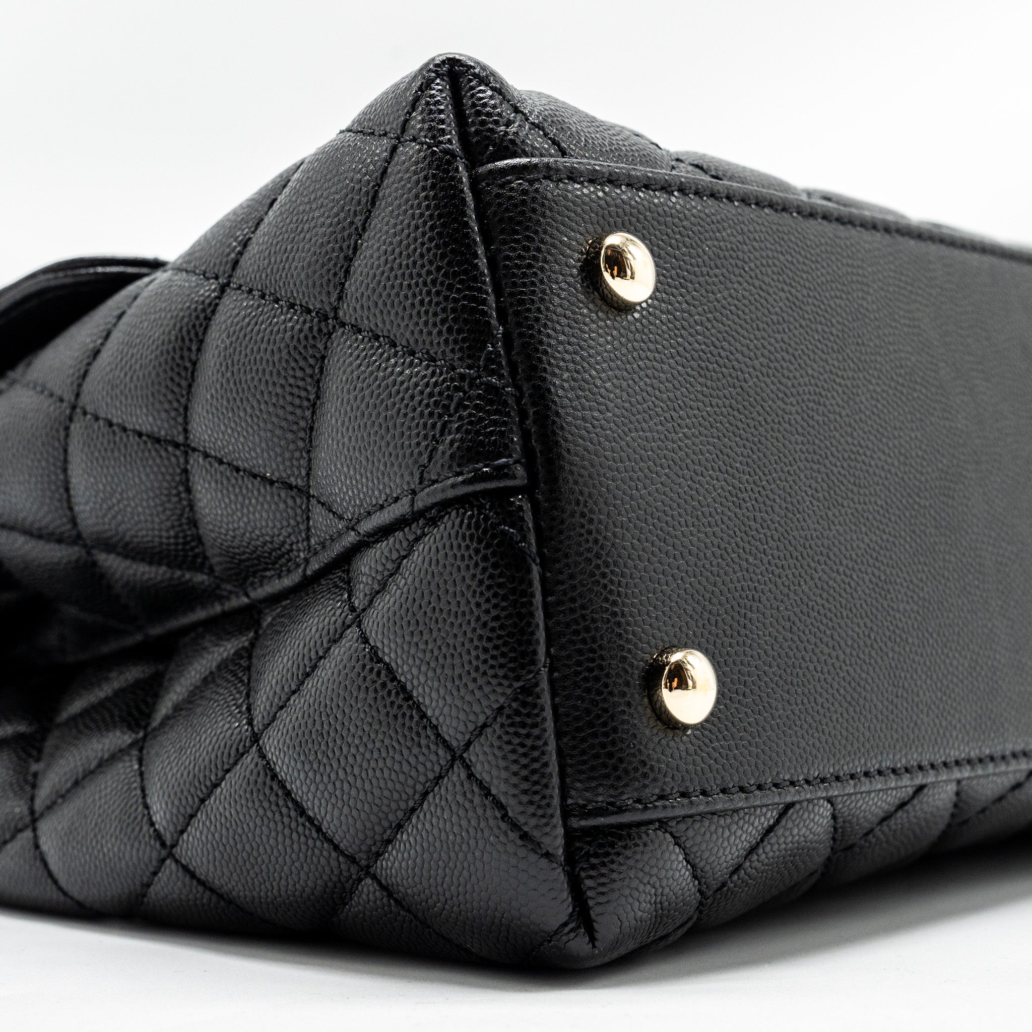 CHANEL LARGE COCO HANDLE CAVIAR BLACK LGHW (MICROCHIP)