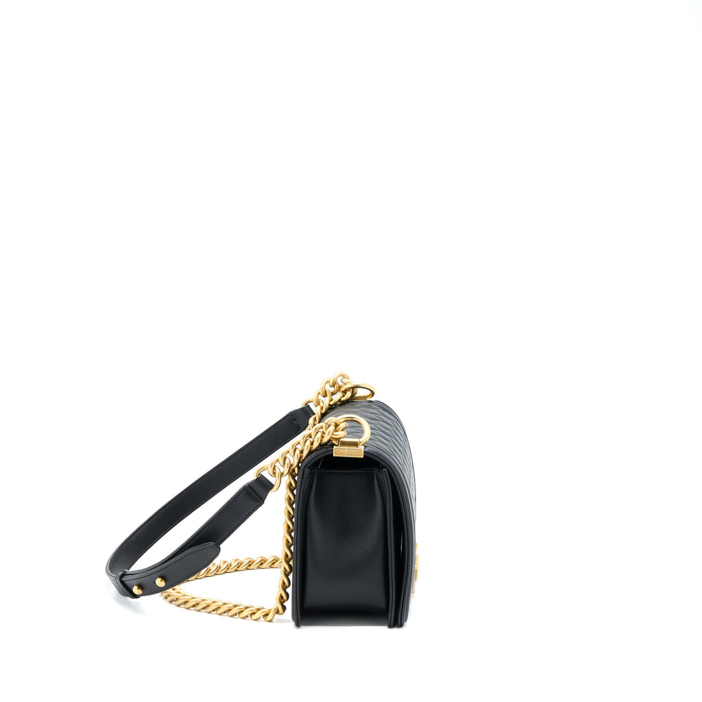 CHANEL MEDIUM BOY BAG LAMBSKIN BLACK BRUSHED GHW (MICROCHIP)