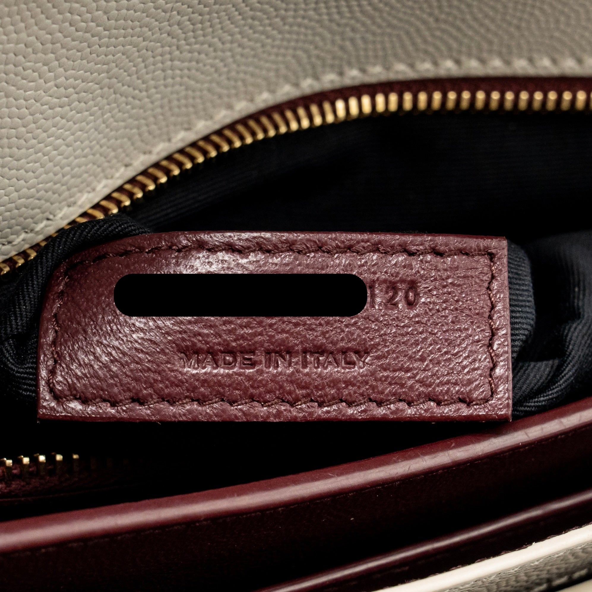 SAINT LAURENT/YSL CASSANDRA CHAIN WALLET GRAINED CALFSKIN CREAMY WHITE GHW