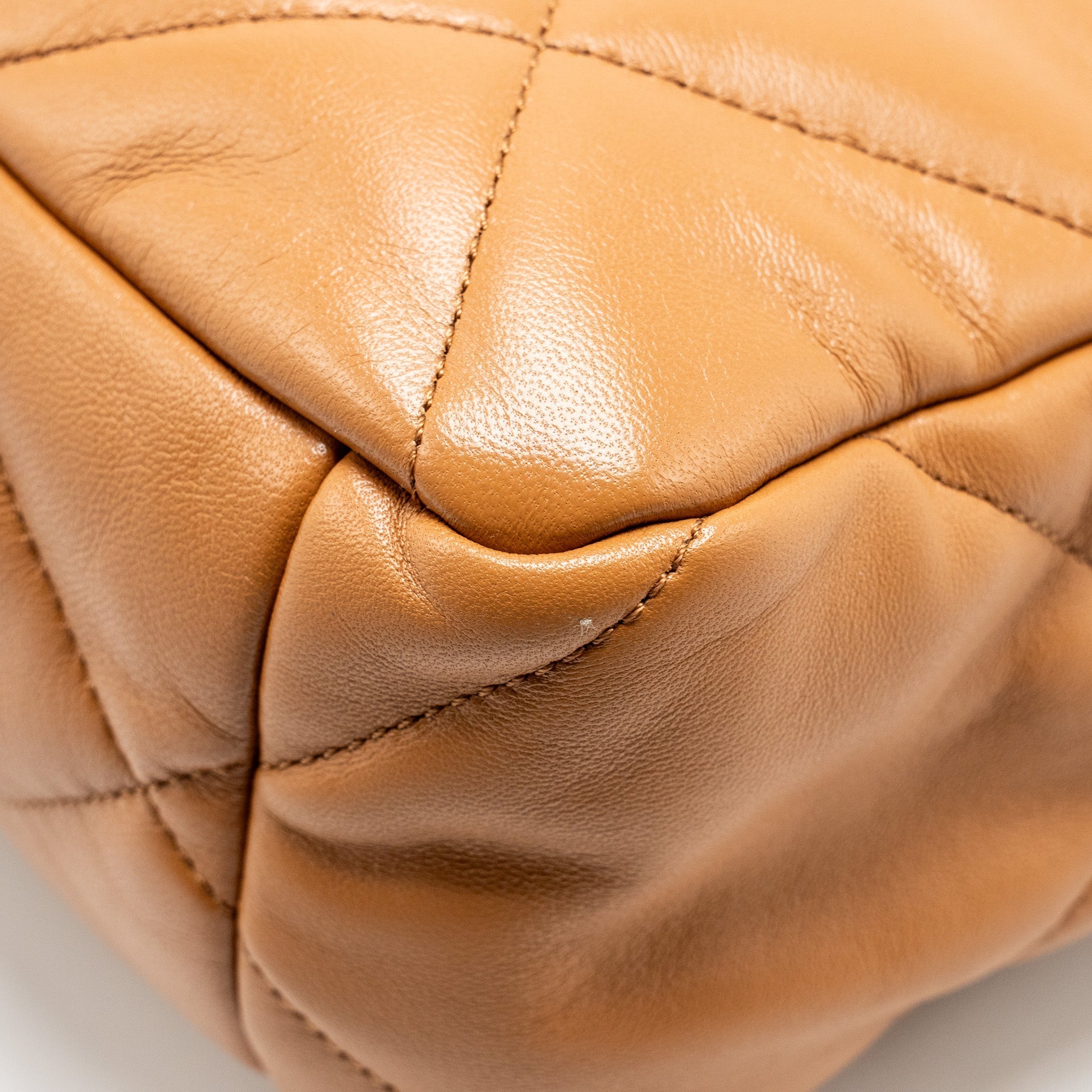 CHANEL LARGE 19 BAG 30CM LAMBSKIN CARAMEL MULTICOLOUR HARDWARE (MICROCHIP)