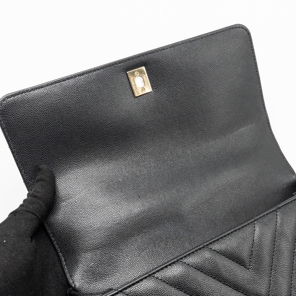 CHANEL MEDIUM CHEVRON COCO HANDLE CAVIAR BLACK / BURGUNDY HANDLE LGHW