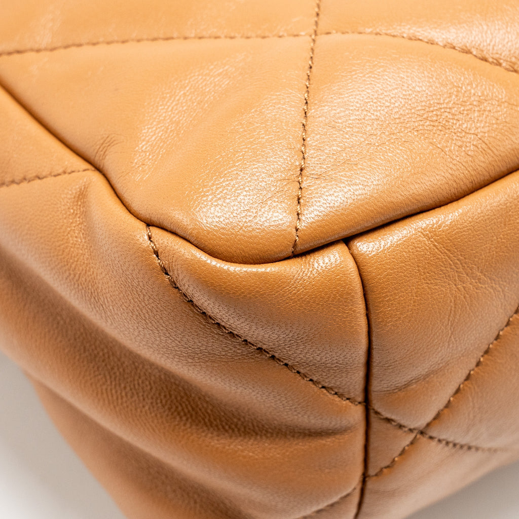 CHANEL LARGE 19 BAG 30CM LAMBSKIN CARAMEL MULTICOLOUR HARDWARE (MICROCHIP)