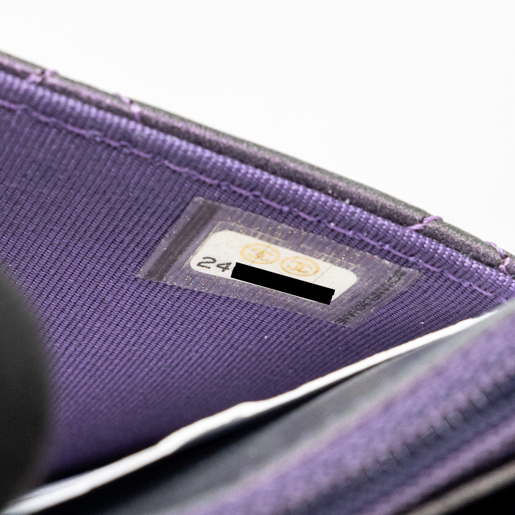 CHANEL CLASSIC WALLET ON CHAIN LAMBSKIN IRIDESCENT PURPLE RUTHENIUM HARDWARE