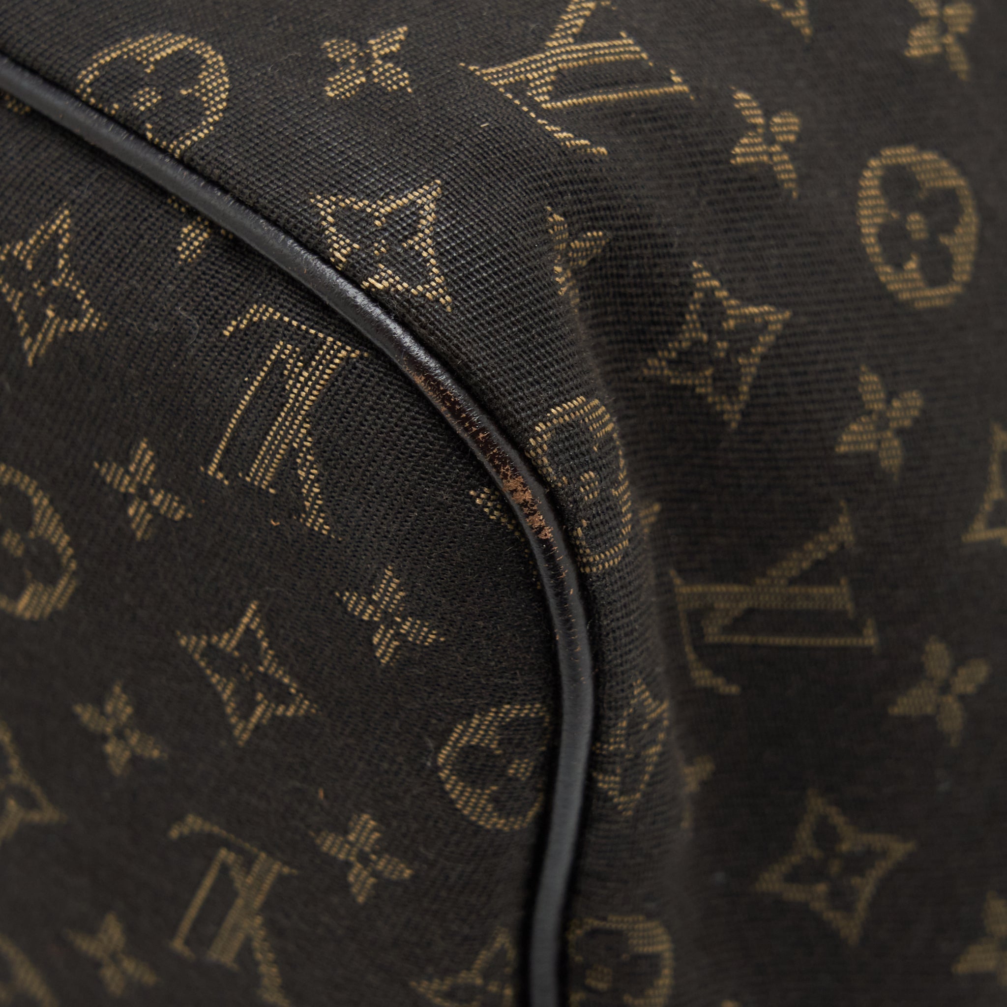 LOUIS VUITTON NEVERFULL MM MONOGRAM FABRIC DARK BROWN GHW