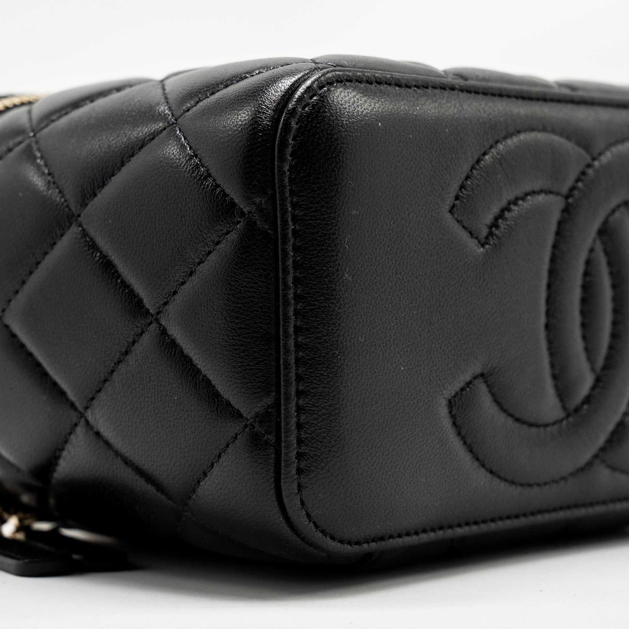 CHANEL PEARL CRUSH LONG VANITY CASE LAMBSKIN BLACK GHW (MICROCHIP)