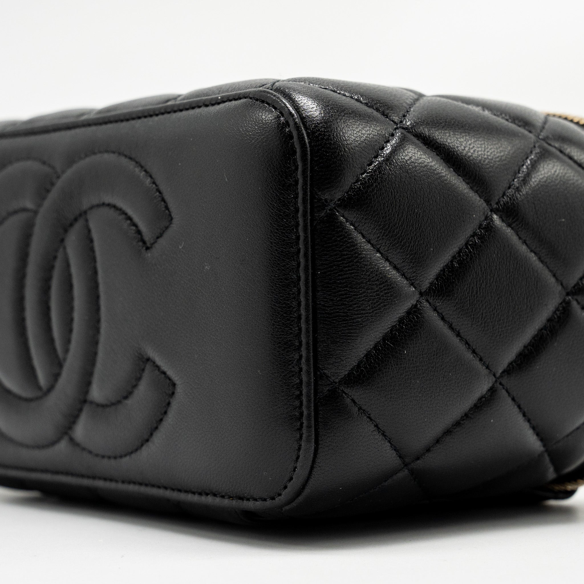 CHANEL PEARL CRUSH LONG VANITY CASE LAMBSKIN BLACK GHW (MICROCHIP)