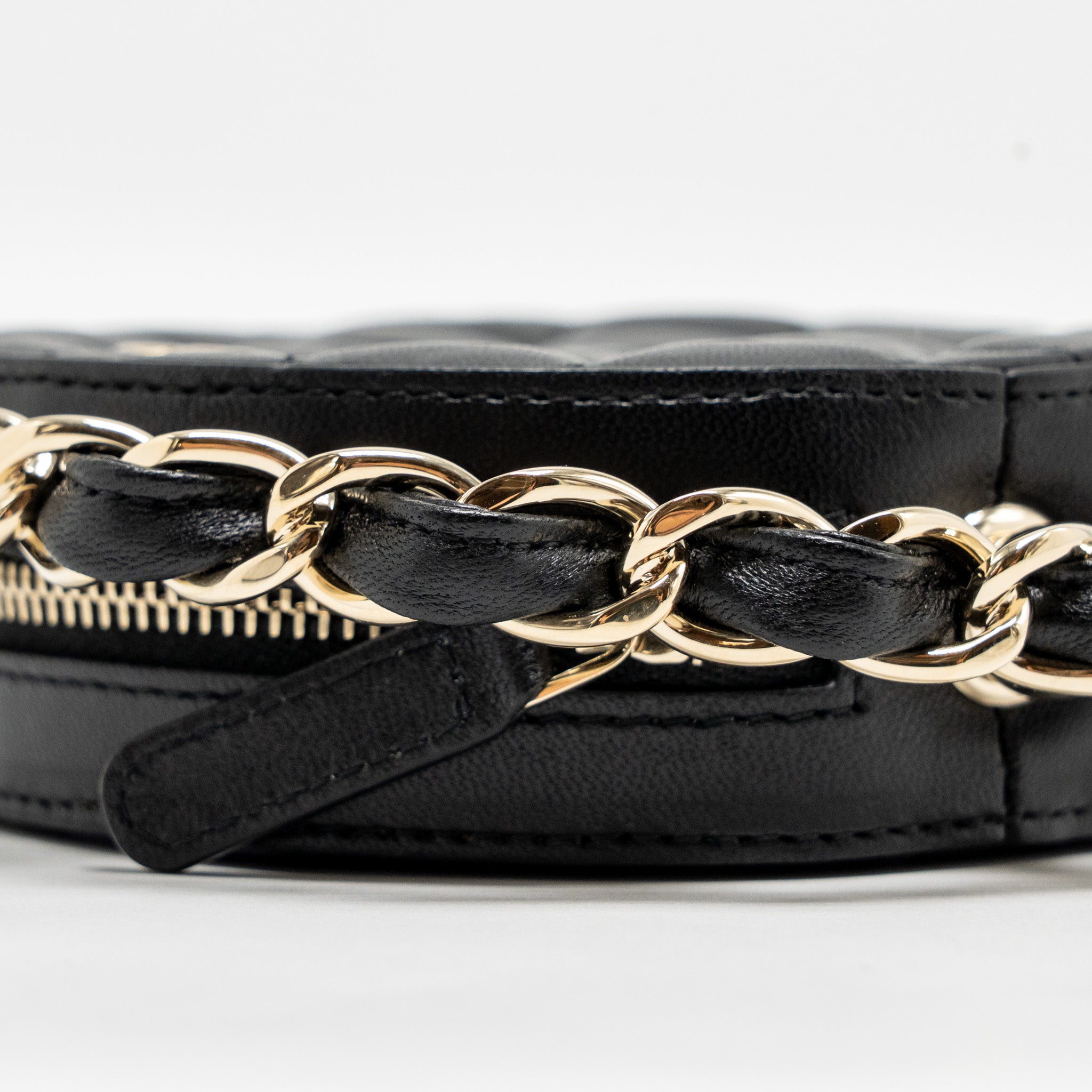 CHANEL 22C ROUND CLUTCH WITH CHAIN LAMBSKIN BLACK LGHW