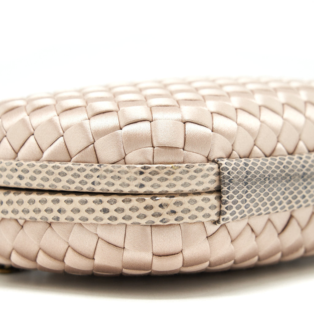 BOTTEGA VENETA STRETCH KNOT CLUTCH BEIGE/ LIGHT BROWN