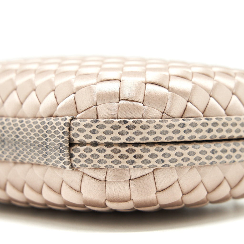 BOTTEGA VENETA STRETCH KNOT CLUTCH BEIGE/ LIGHT BROWN
