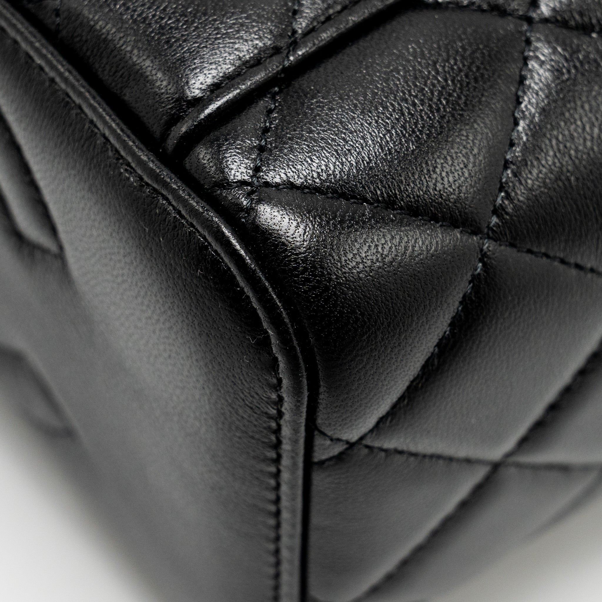 CHANEL PEARL CRUSH LONG VANITY CASE LAMBSKIN BLACK GHW (MICROCHIP)