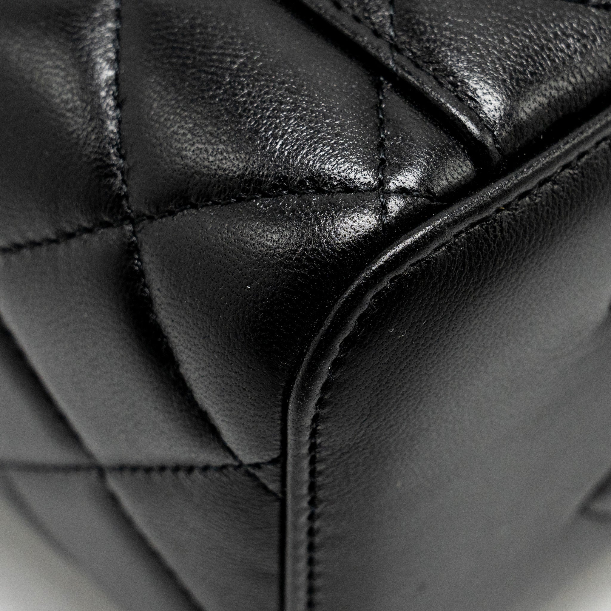 CHANEL PEARL CRUSH LONG VANITY CASE LAMBSKIN BLACK GHW (MICROCHIP)
