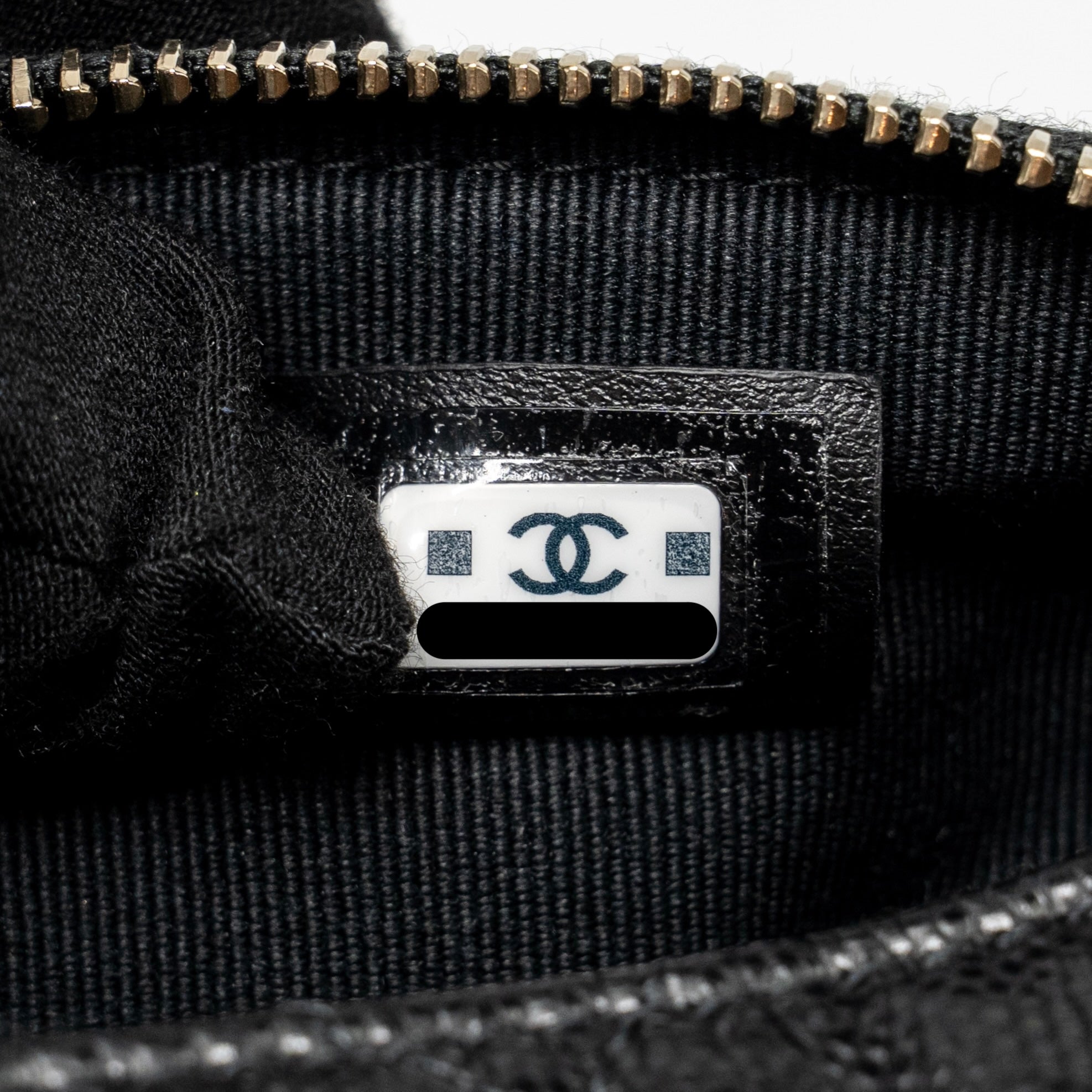 CHANEL 25C DETAIL CC LOGO QUILTED HOBO BAG CAVIAR BLACK LGHW (MICROCHIP)
