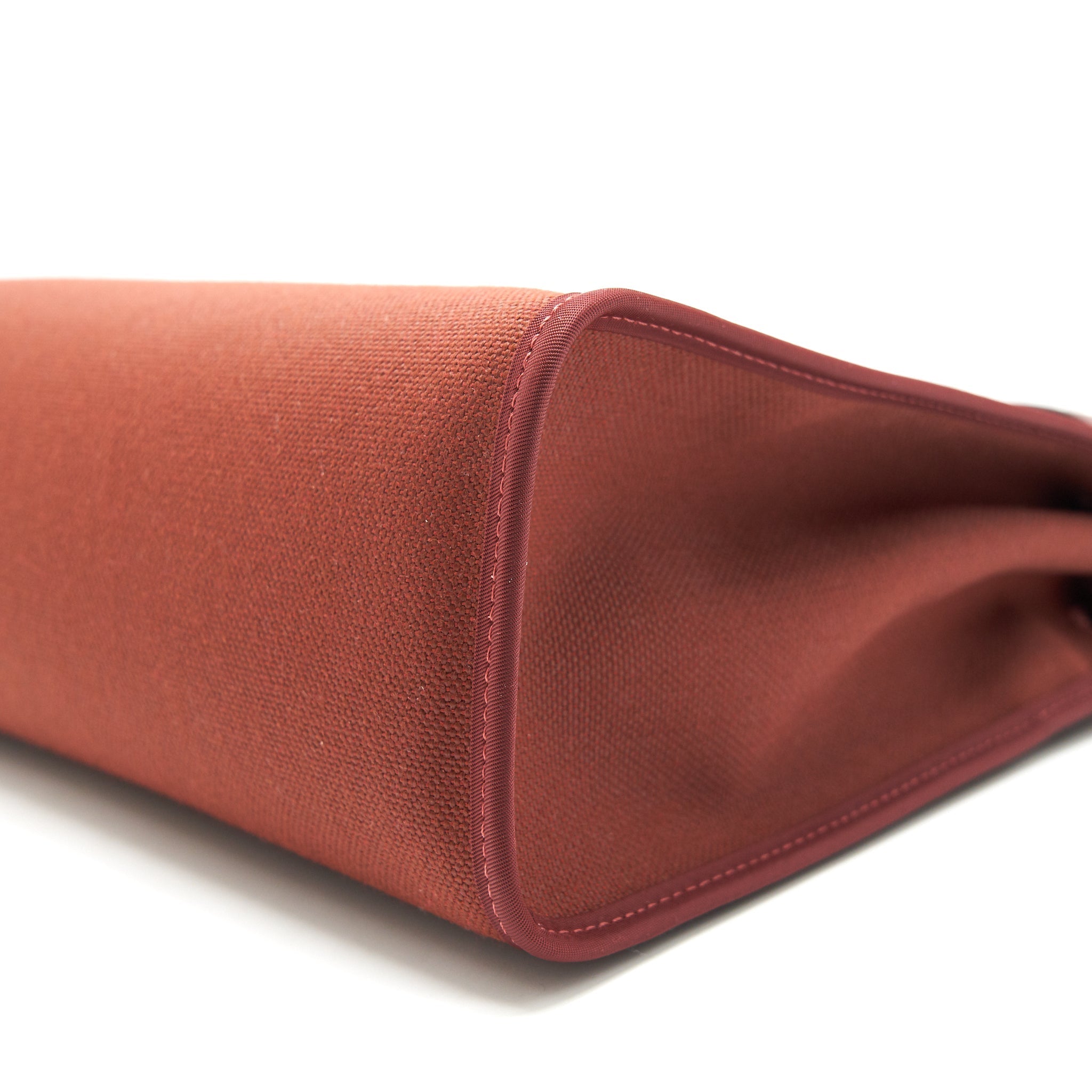HERMES HERBAG ZIP 31 IN ROUGE H SHW