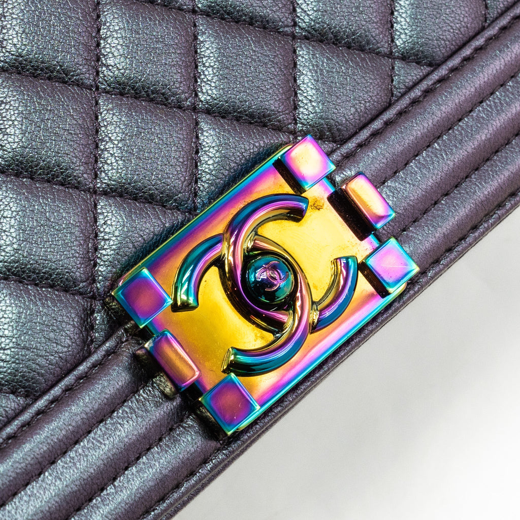CHANEL MEDIUM BOY BAG GOATSKIN IRIDESCENT PURPLE MULTICOLOUR HARDWARE