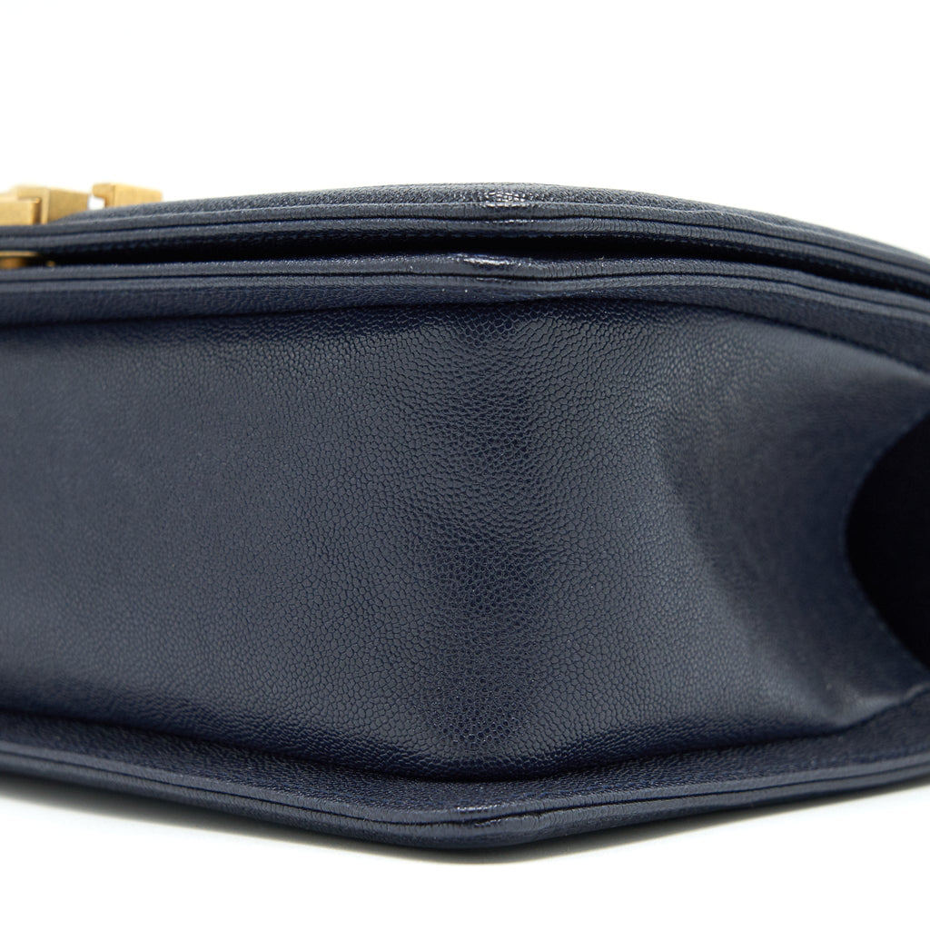 CHANEL MEDIUM BOY GRAINED NAVY CALFSKIN BRUSHED GHW