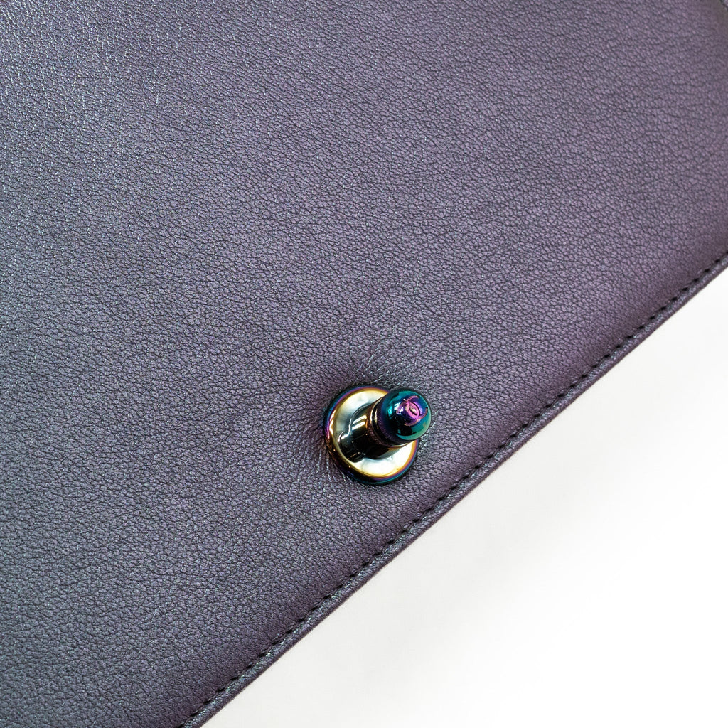 CHANEL MEDIUM BOY BAG GOATSKIN IRIDESCENT PURPLE MULTICOLOUR HARDWARE