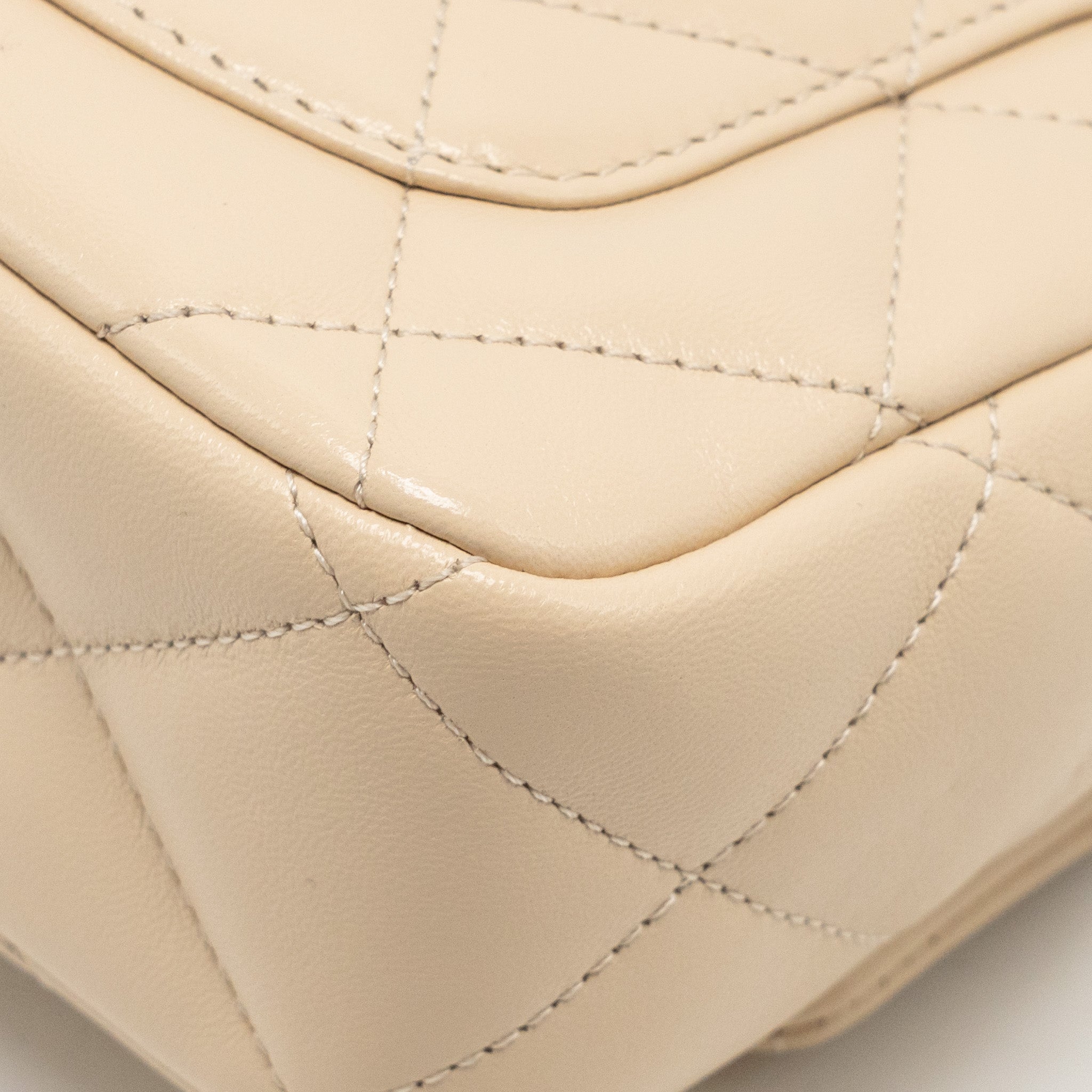 CHANEL 25C COCO LOVE ADJUSTABLE CHAIN SHINY LAMBSKIN BEIGE GHW (MICROCHIP)