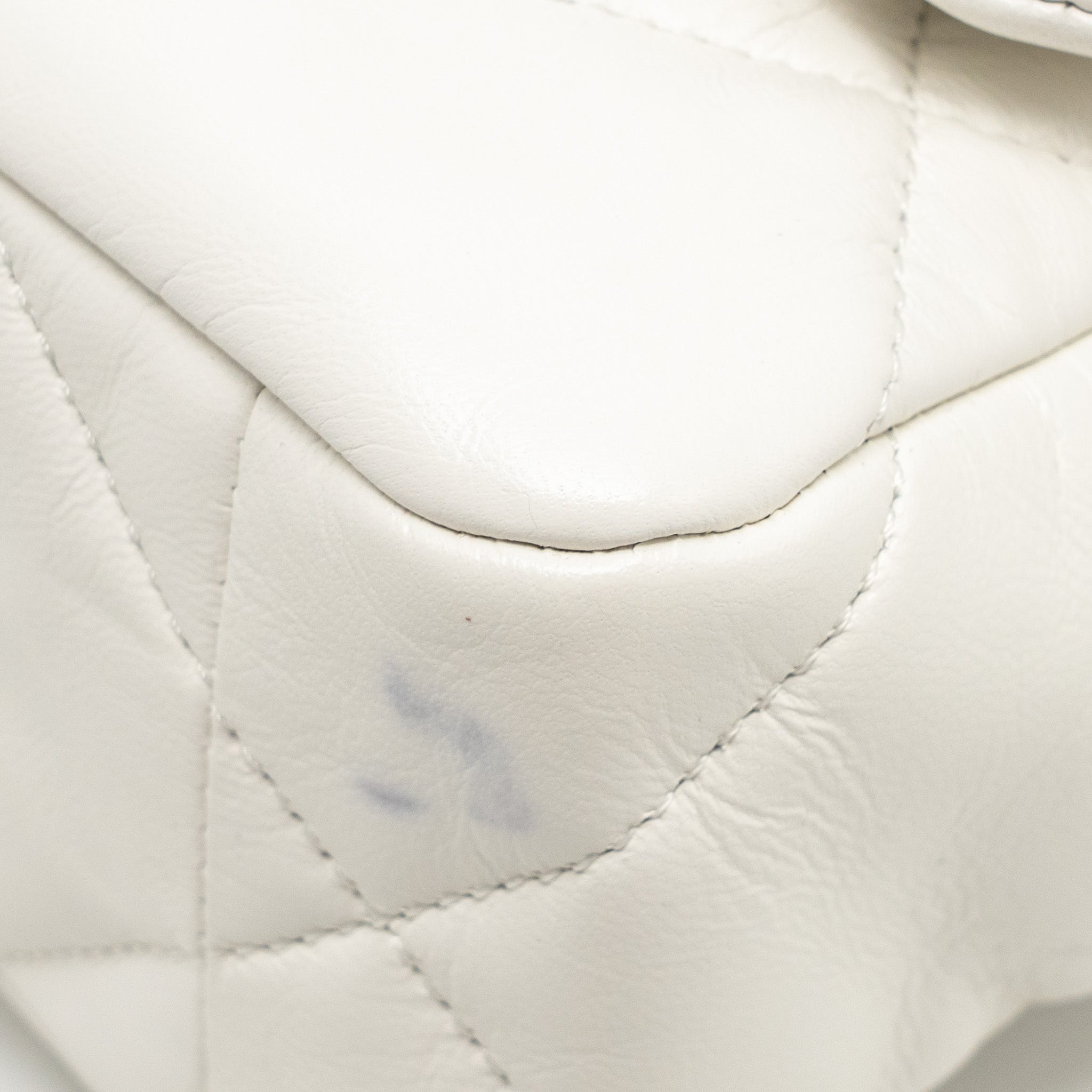 CHANEL SMALL 19 BAG LAMBSKIN WHITE MULTICOLOUR HARDWARE