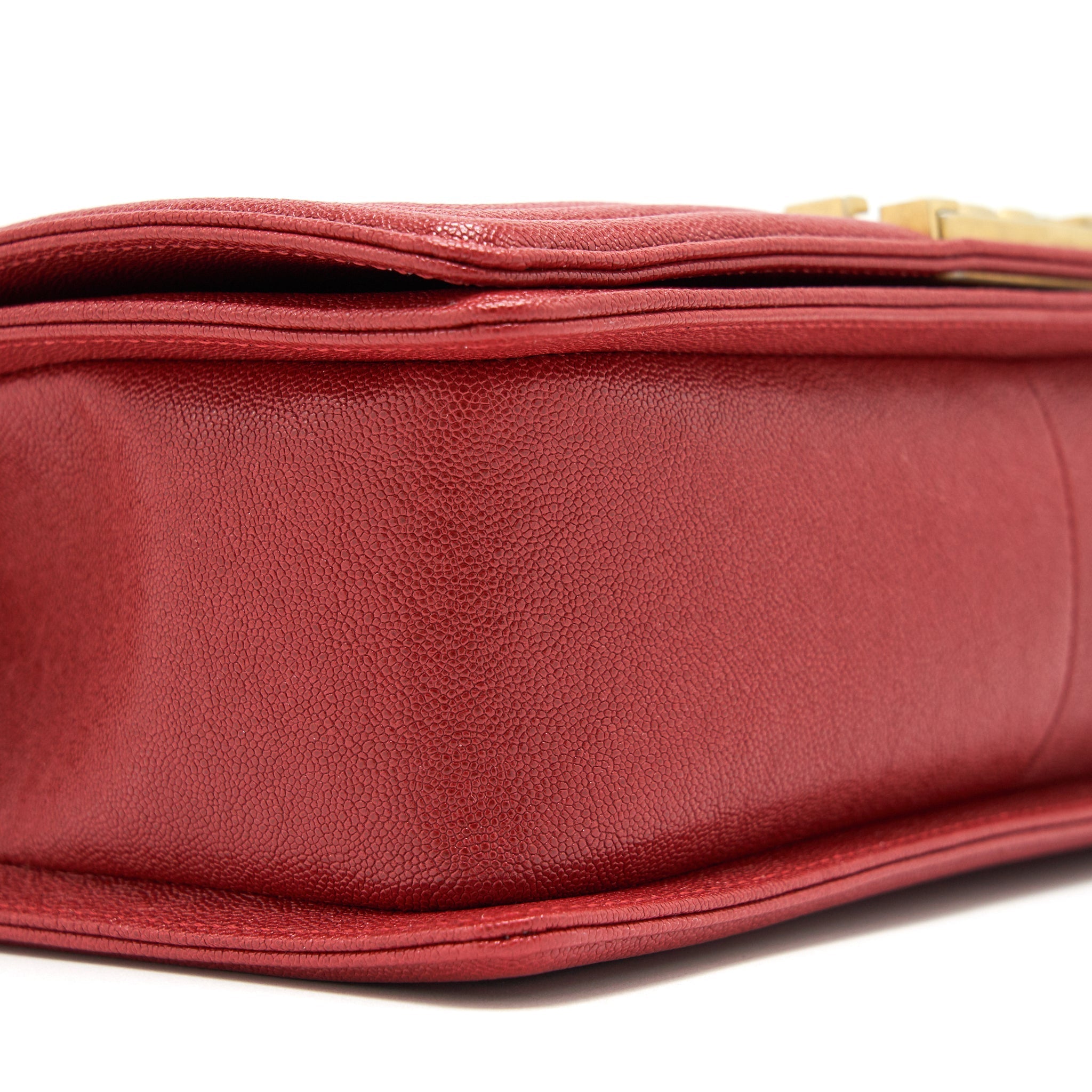 CHANEL MEDIUM BOY GRAINED RED CALFSKIN BRUSHED GHW