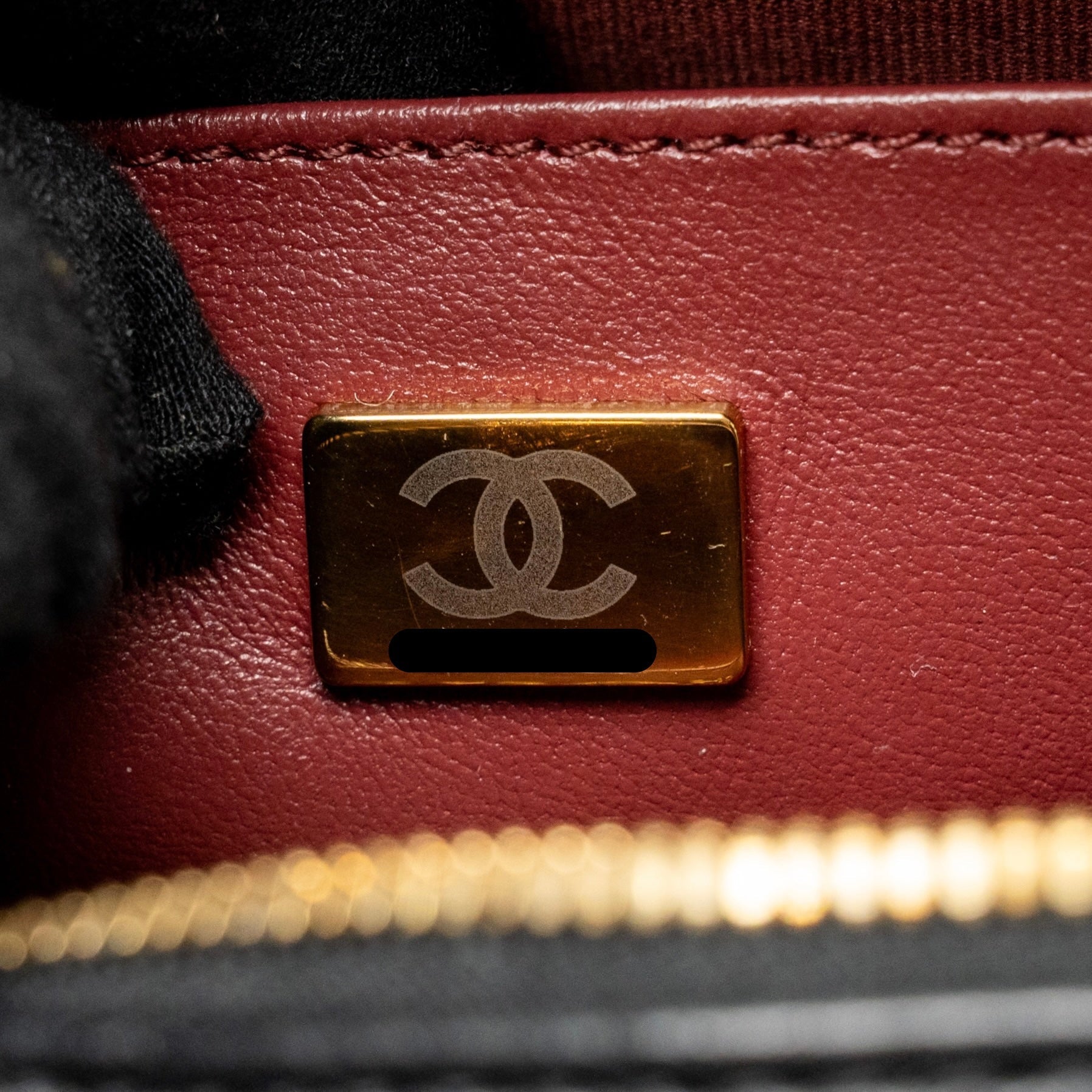 CHANEL 22S HEART BAG LAMBSKIN BLACK LGHW (MICROCHIP)
