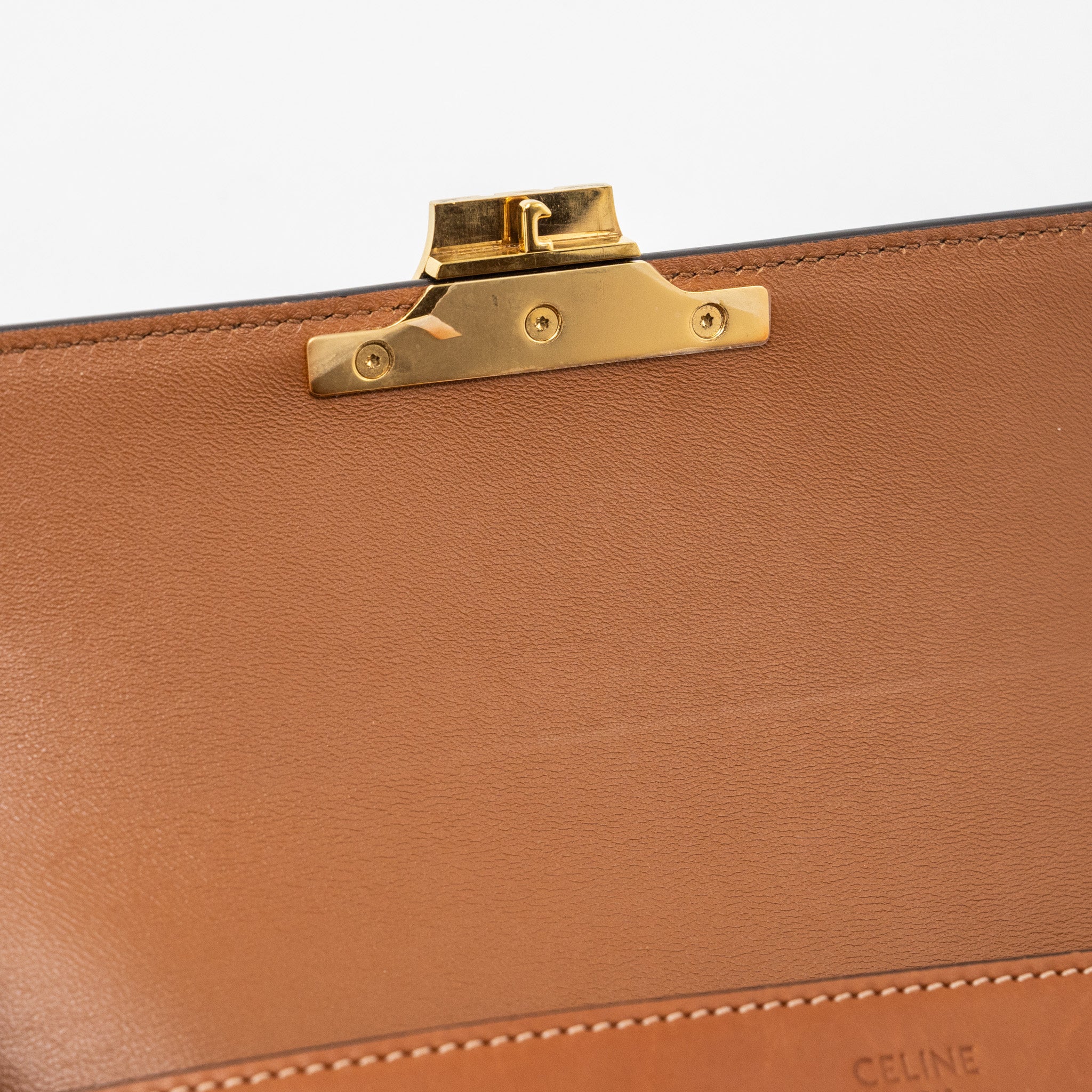 CELINE TRIOMPHE SHOULDER BAG NATURAL CALFSKIN TAN GHW