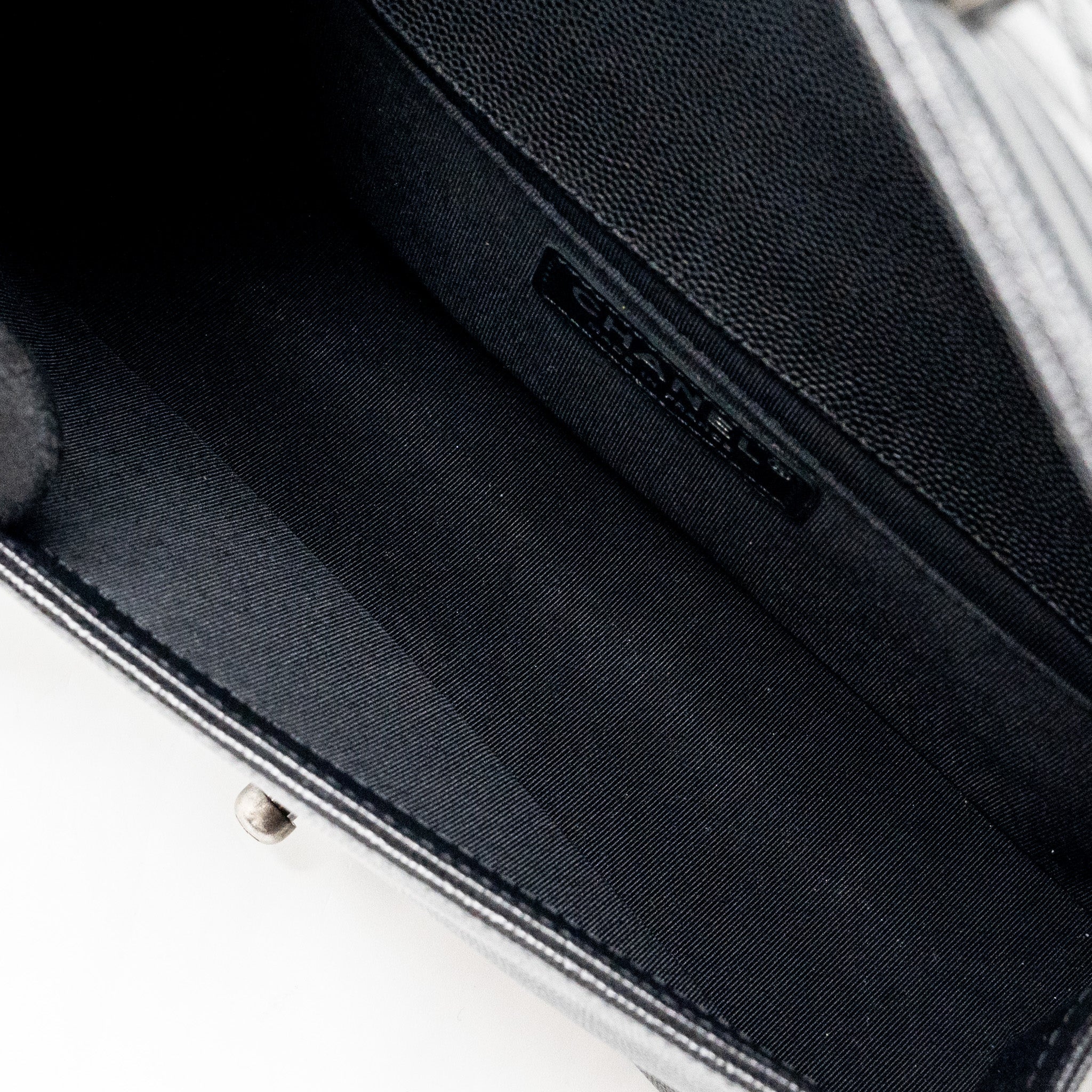 CHANEL MEDIUM BOY BAG CAVIAR BLACK RUTHENIUM HARDWARE