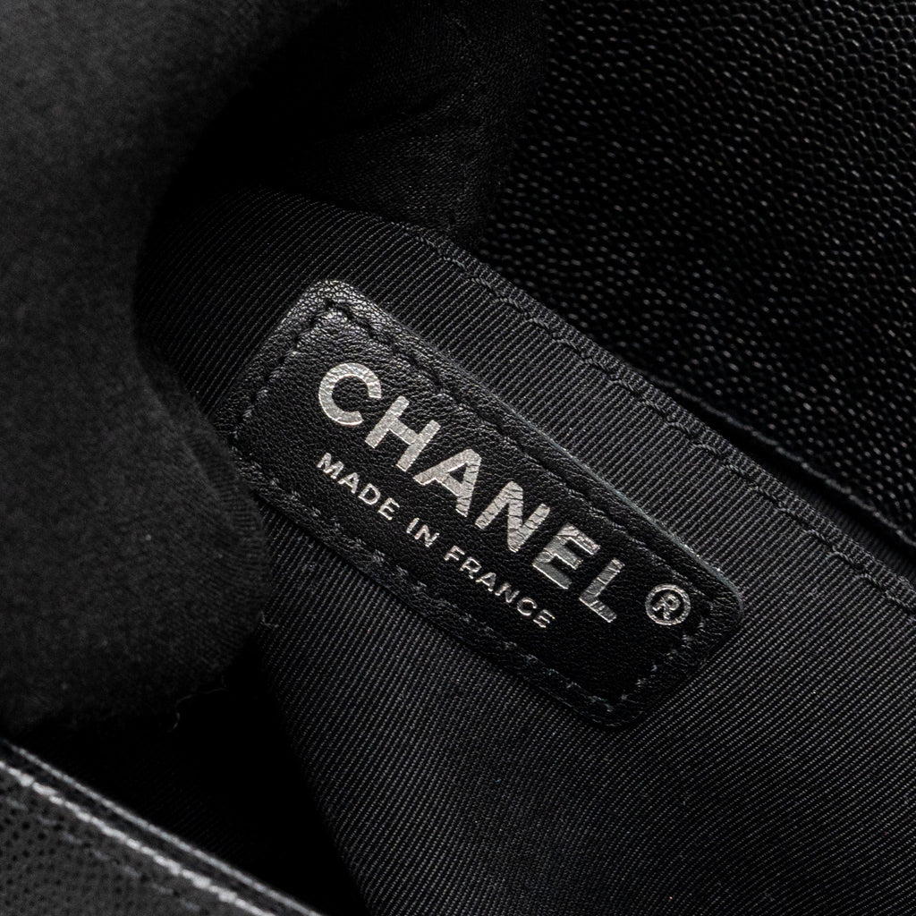 CHANEL MEDIUM BOY BAG CAVIAR BLACK RUTHENIUM HARDWARE