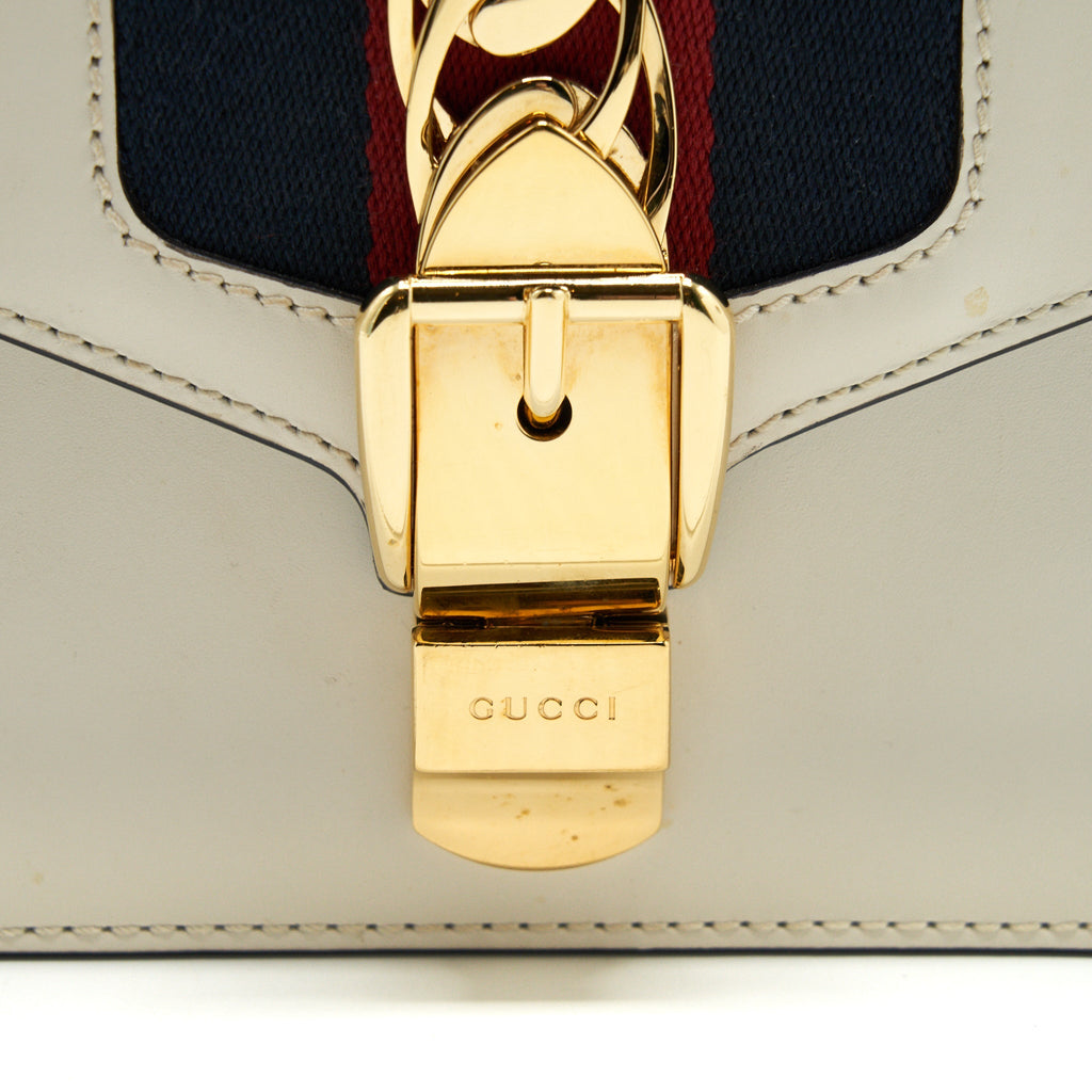GUCCI MINI SYLVIE CROSSBODY CHAIN BAG WHITE