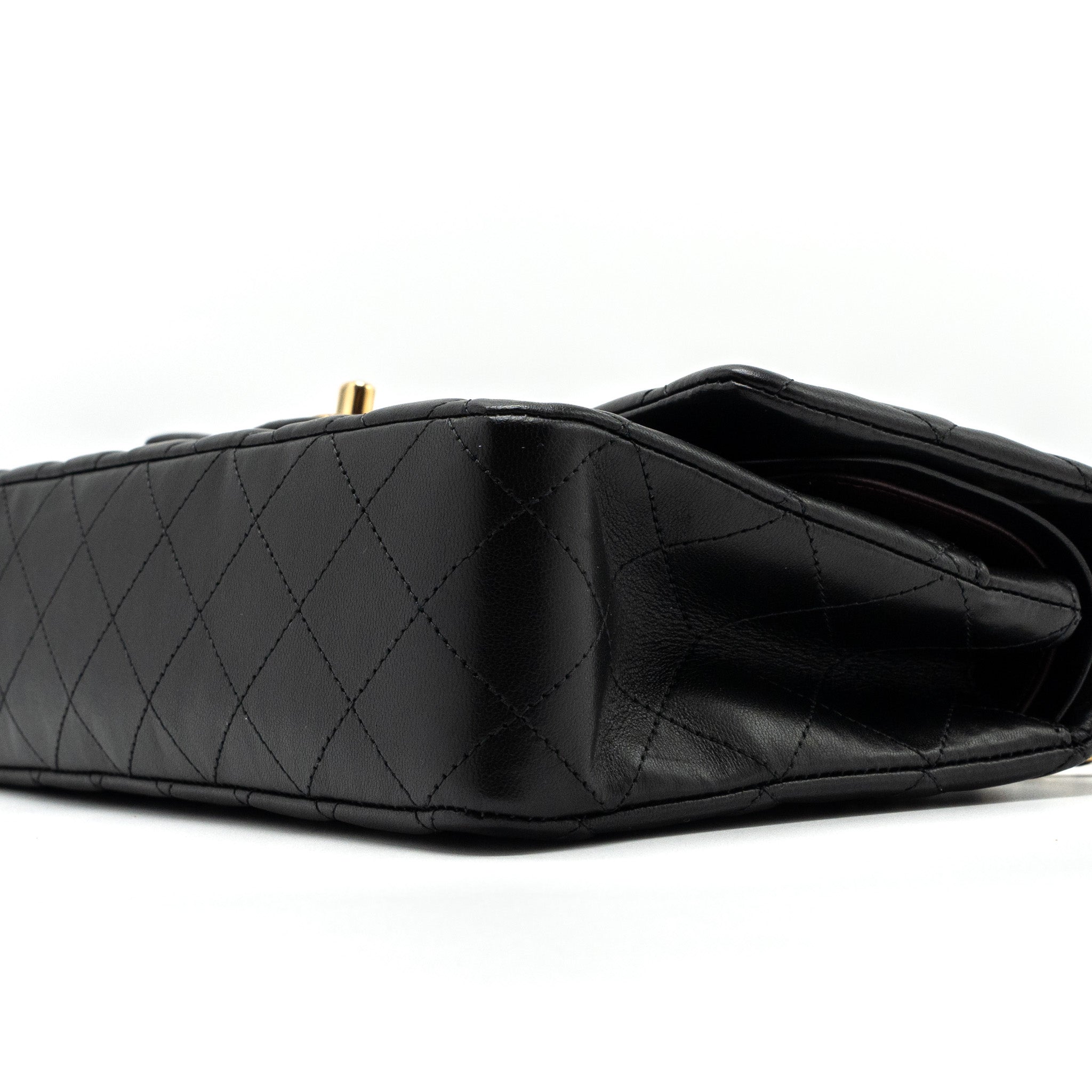 CHANEL MEDIUM CLASSIC FLAP BAG LAMBSKIN BLACK GHW
