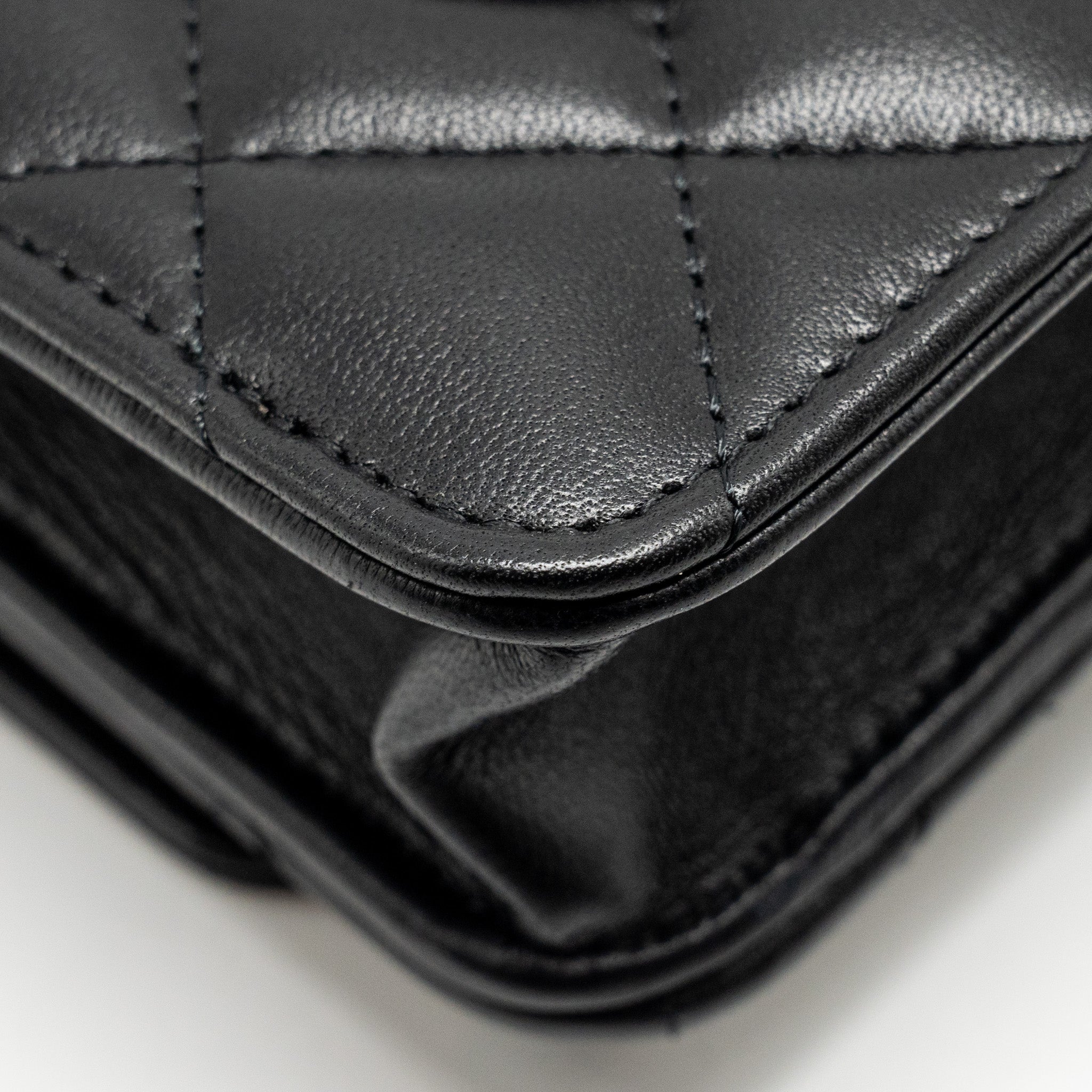 CHANEL PEARL CRUSH WALLET ON CHAIN LAMBSKIN BLACK GHW (MICROCHIP)