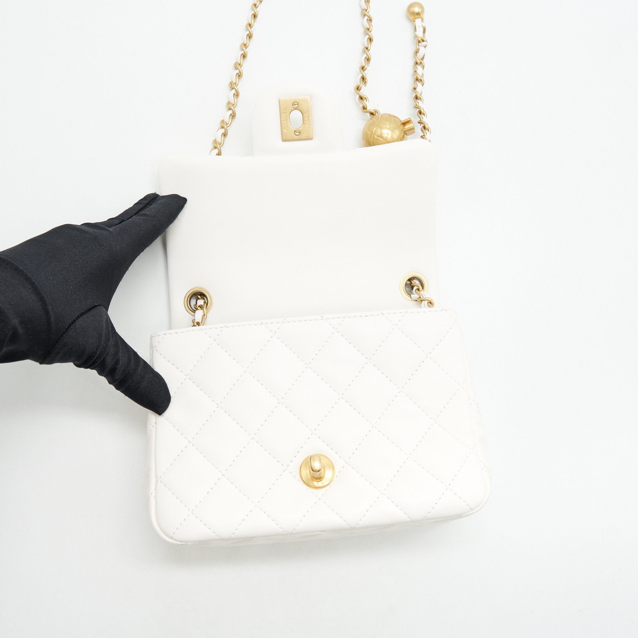 CHANEL 21B PEARL CRUSH MINI SQUARE FLAP BAG WHITE GHW