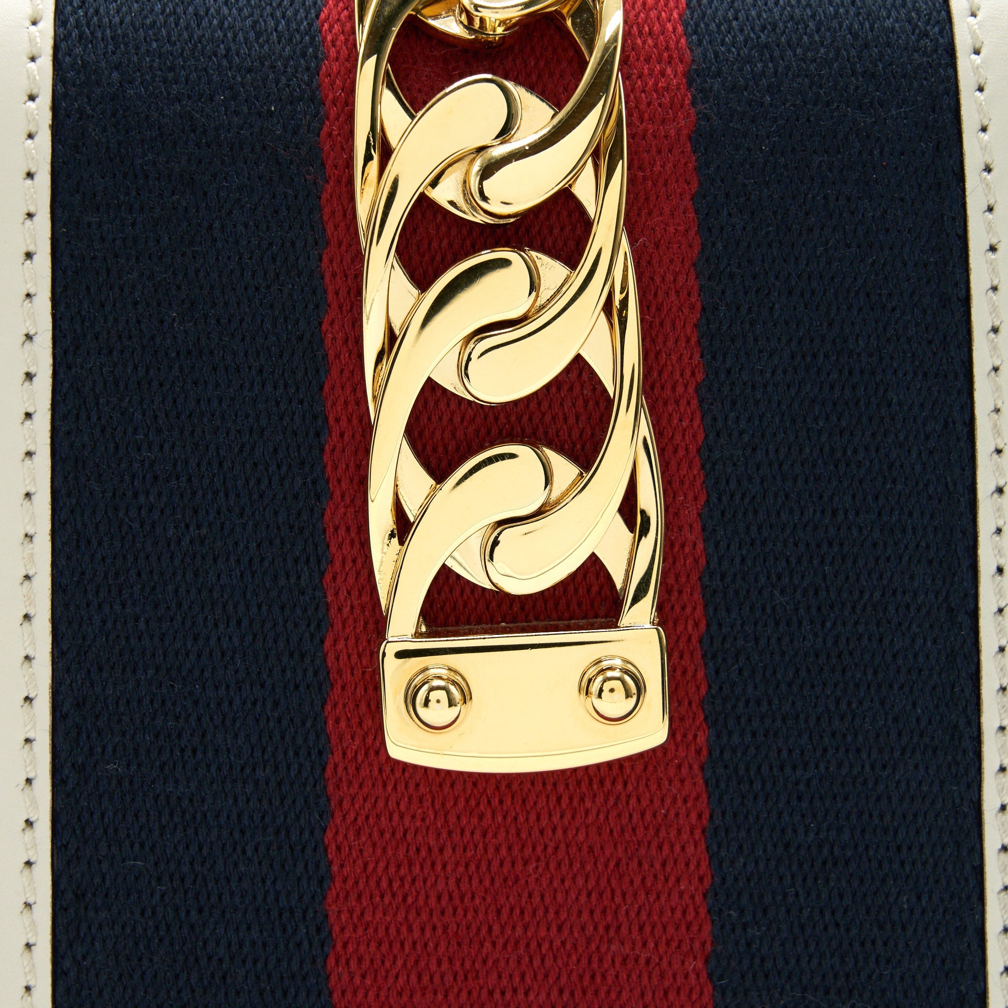 GUCCI MINI SYLVIE CROSSBODY CHAIN BAG WHITE