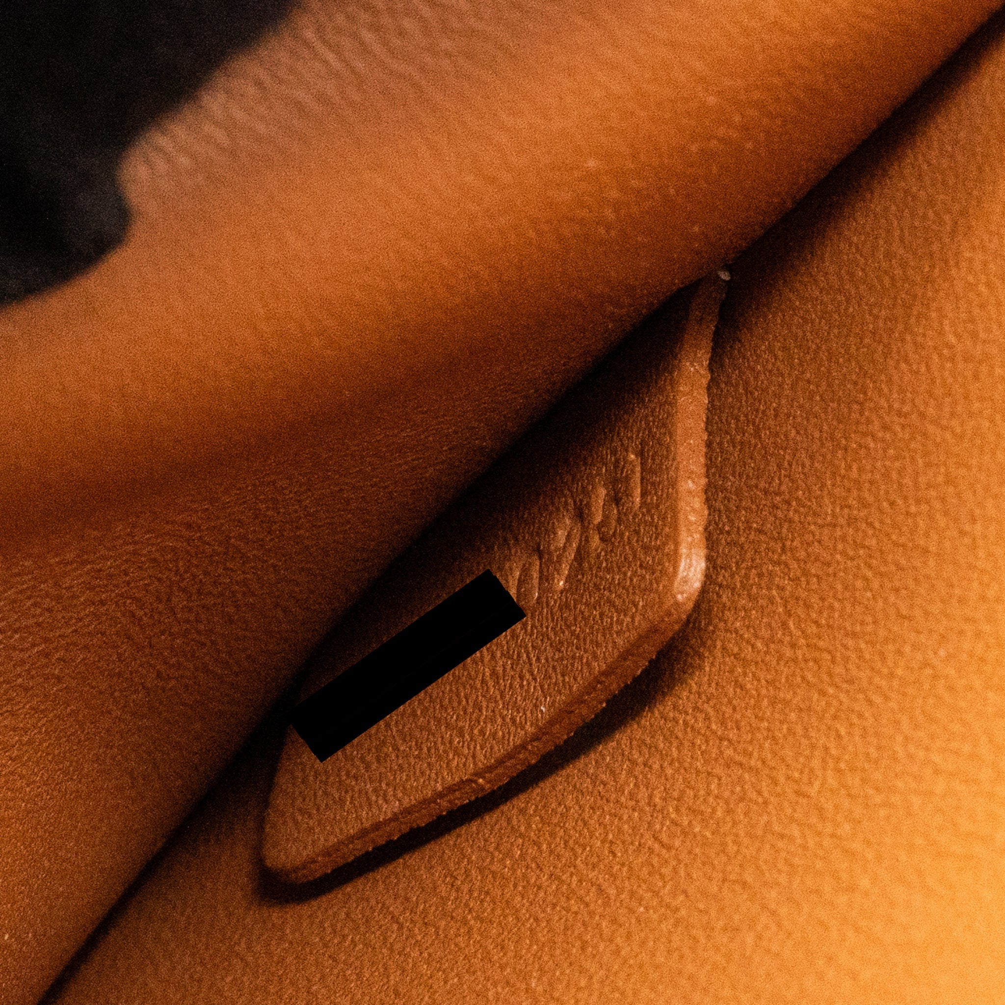 CELINE TRIOMPHE SHOULDER BAG NATURAL CALFSKIN TAN GHW