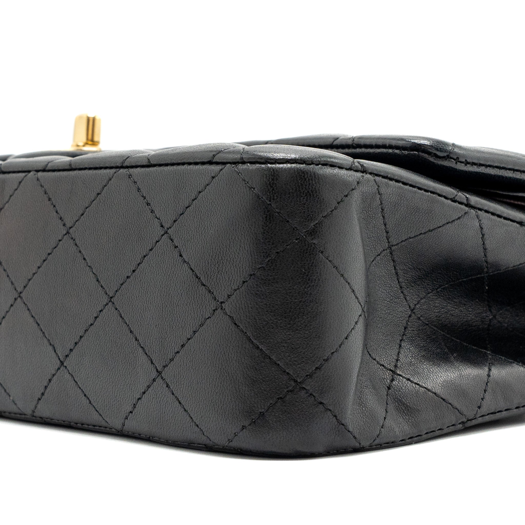 CHANEL MEDIUM CLASSIC DOUBLE FLAP BAG LAMBSKIN BLACK GHW