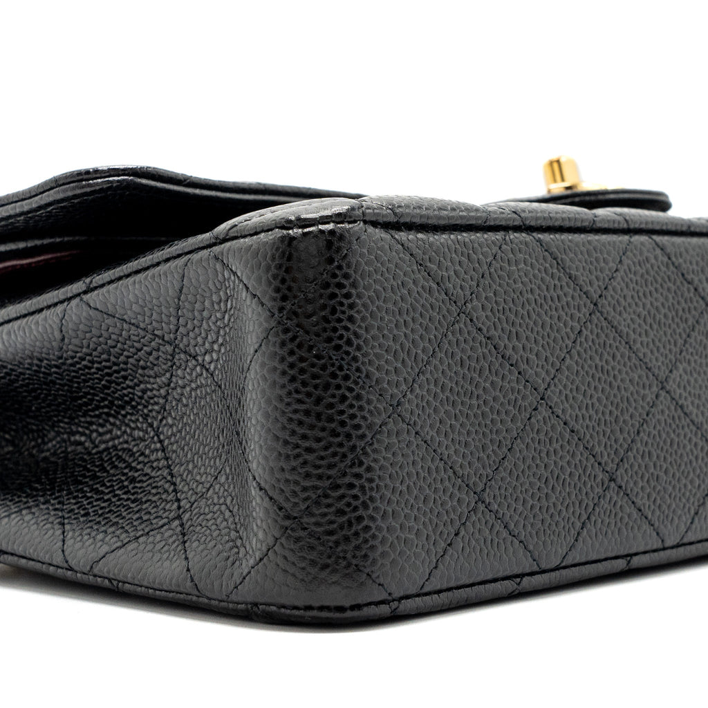 CHANEL MEDIUM CLASSIC DOUBLE FLAP BAG CAVIAR BLACK GHW