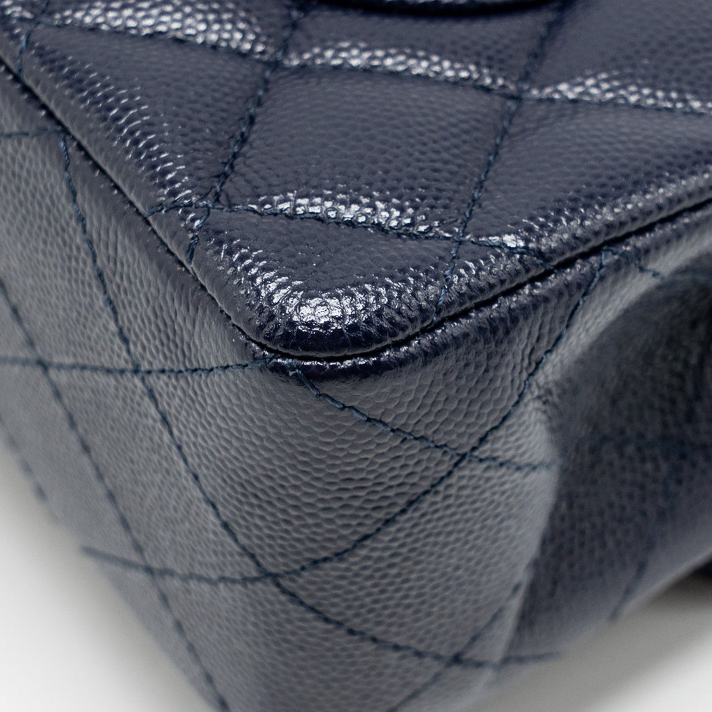 CHANEL SMALL CLASSIC DOUBLE FLAP BAG CAVIAR NAVY GHW (MICROCHIP)