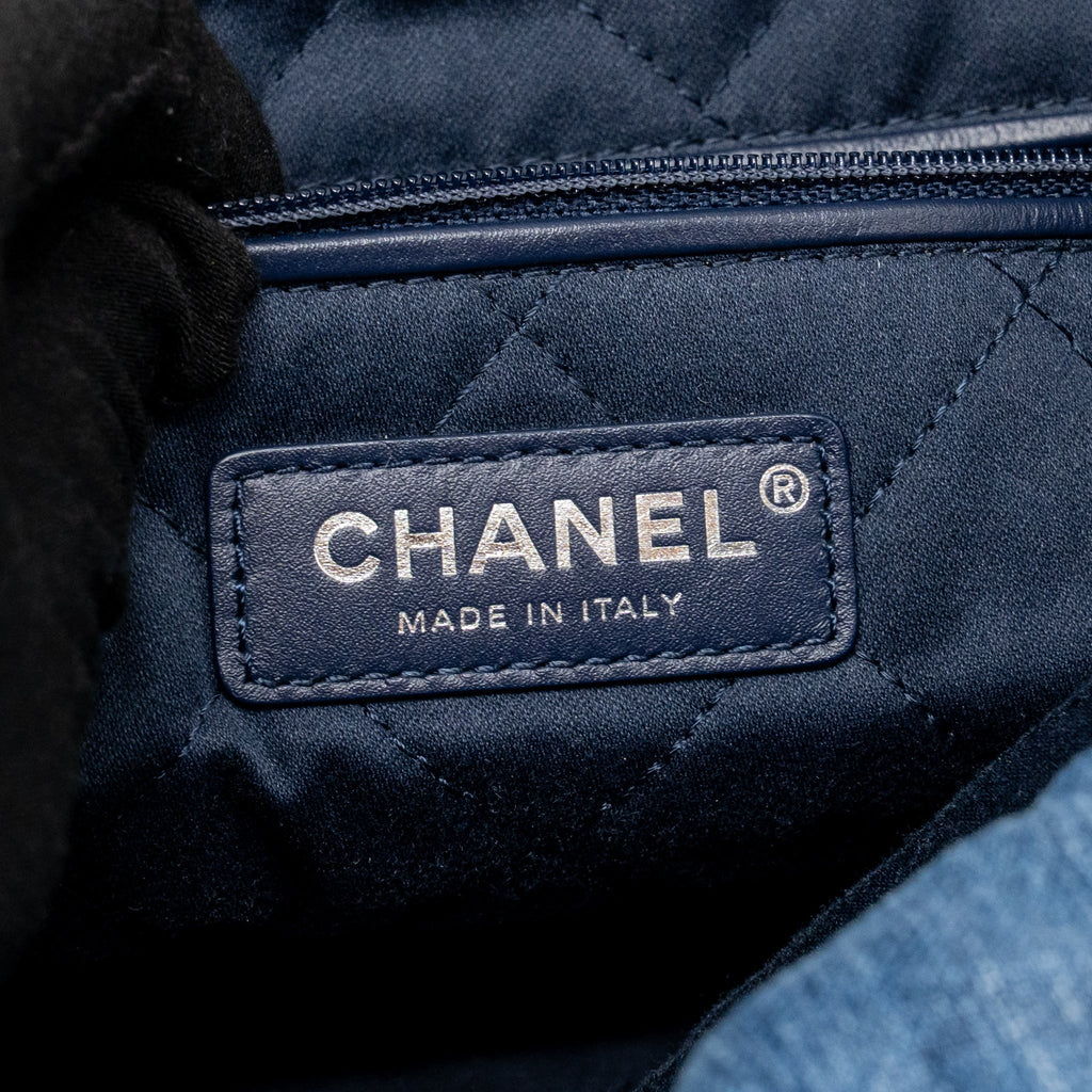 CHANEL SMALL 22 BAG DENIM BLUE WITH WHITE STITCHING SHW (MICROCHIP)