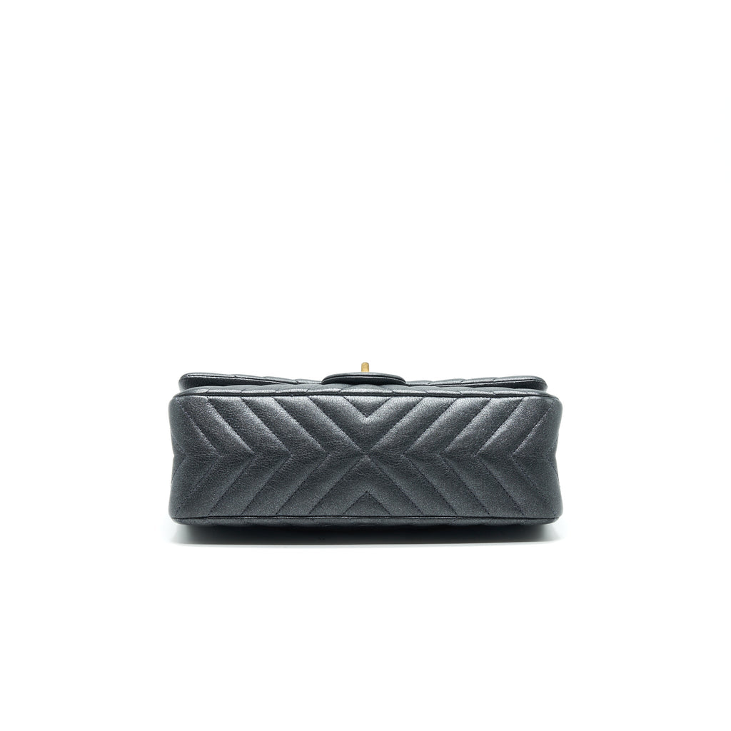 CHANEL CHEVRON SMALL 2.55 226 REISSUE BAG CHARCOAL GHW
