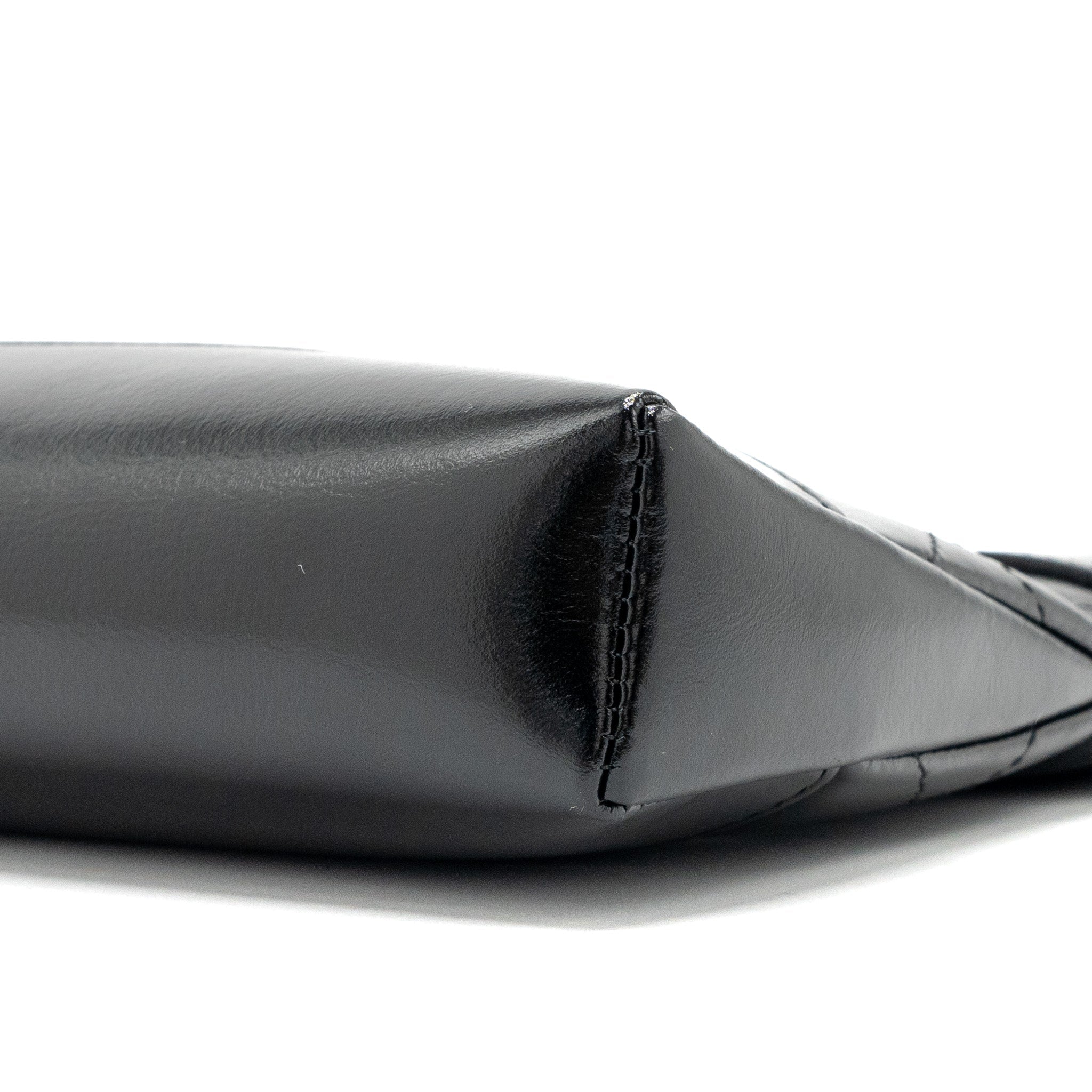 CHANEL 24C MINI 31 CLUTCH WITH CHAIN SHINY CALFSKIN BLACK LGHW (MICROCHIP)