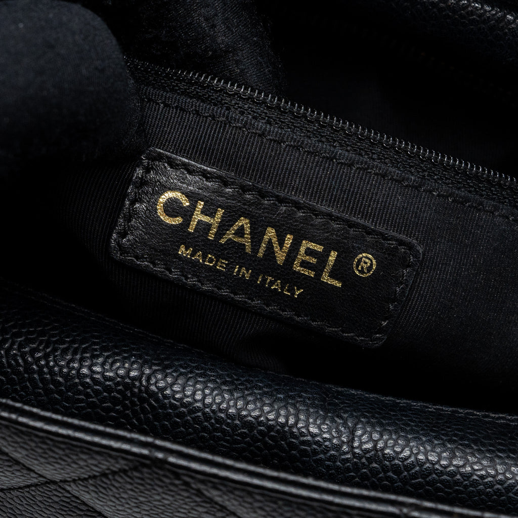 CHANEL CC LOGO SMALL SHOPPING TOTE BAG CAVIAR BLACK GHW