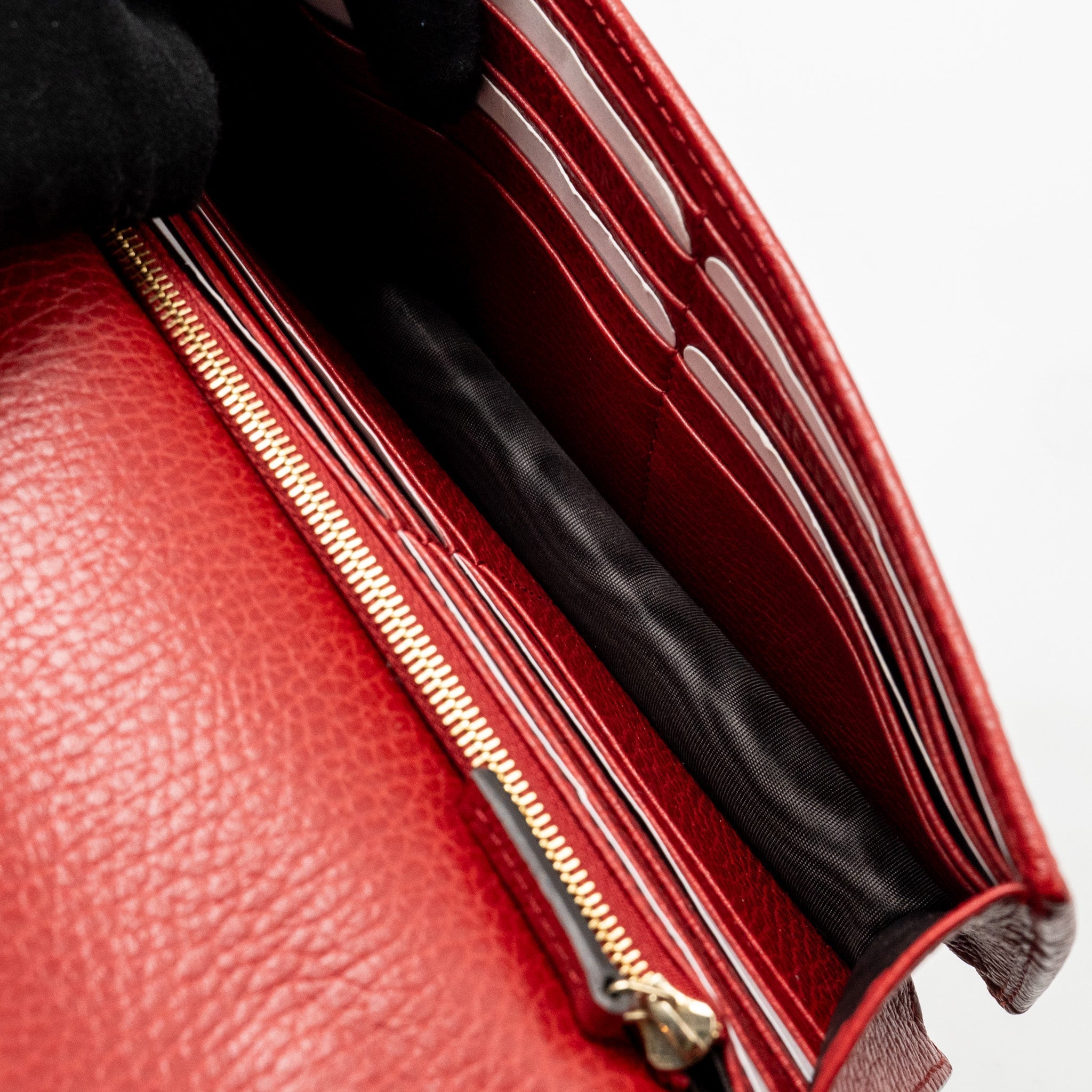 GUCCI INTERLOCKING CHAIN WALLET CALFSKIN RED GHW
