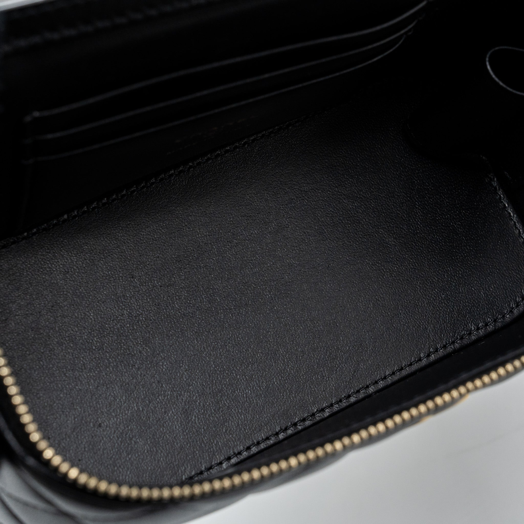 CHANEL TOP HANDLE LONG VANITY WITH CHAIN LAMBSKIN BLACK GHW(MICROCHIP)