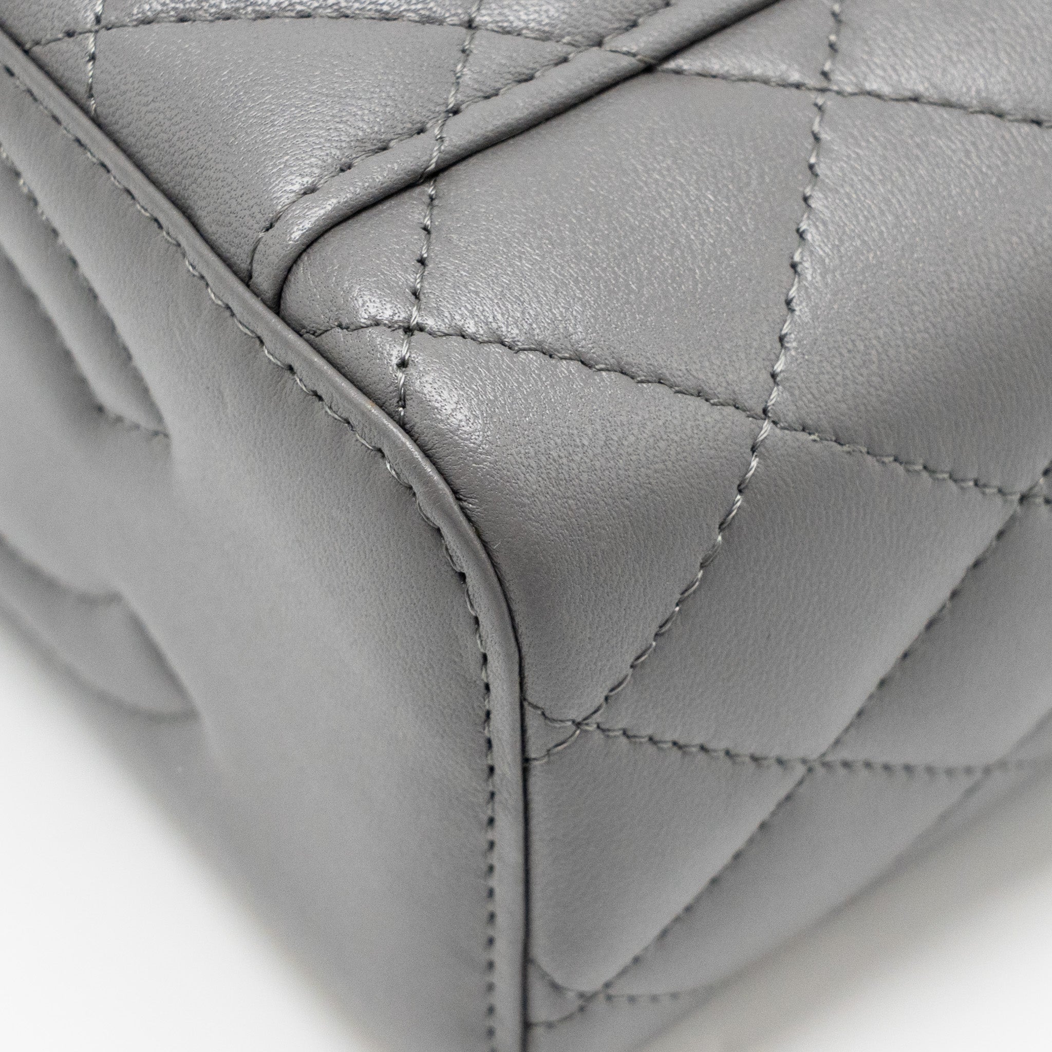 CHANEL TOP HANDLE LONG VANITY WITH CHAIN LAMBSKIN GREY LGHW (MICROCHIP)