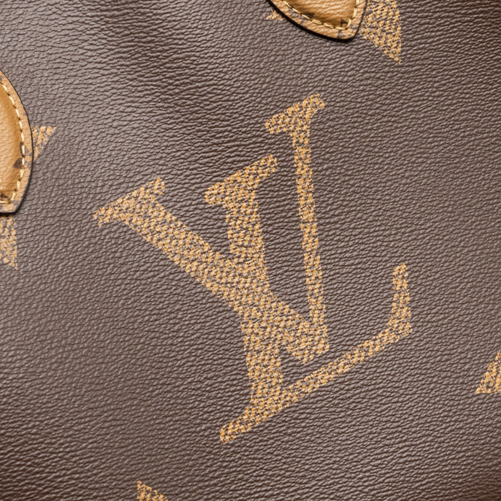 LOUIS VUITTON ONTHEGO MM MONOGRAM CANVAS GHW