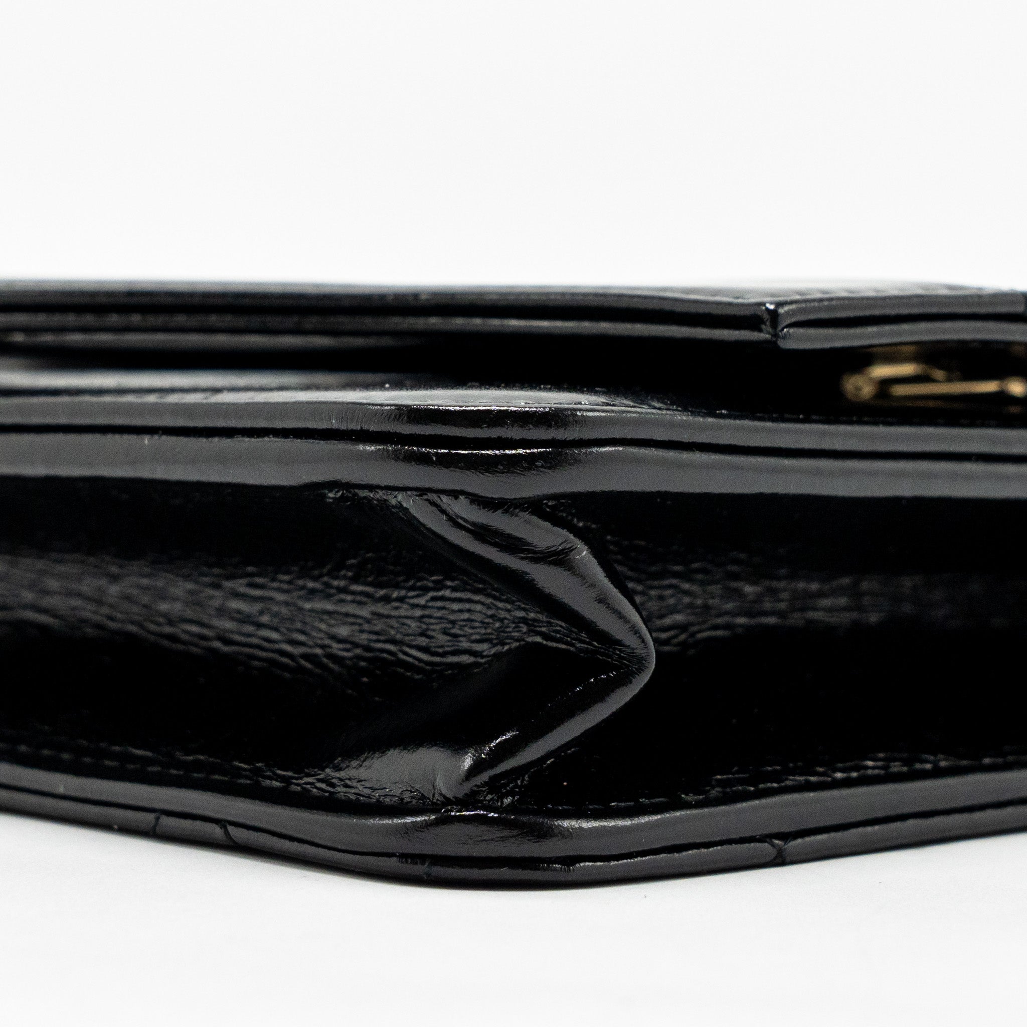 CHANEL 24C 31 WALLET ON CHAIN SHINY CALFSKIN BLACK LGHW (MICROCHIP)