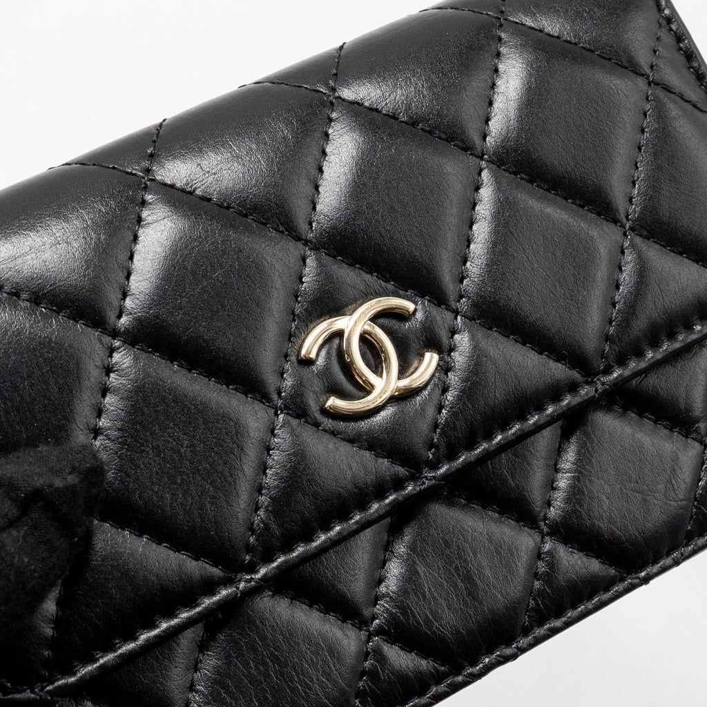CHANEL CARD HOLDER WITH MAXI PEARLS CHAIN LAMBSKIN BLACK LGHW